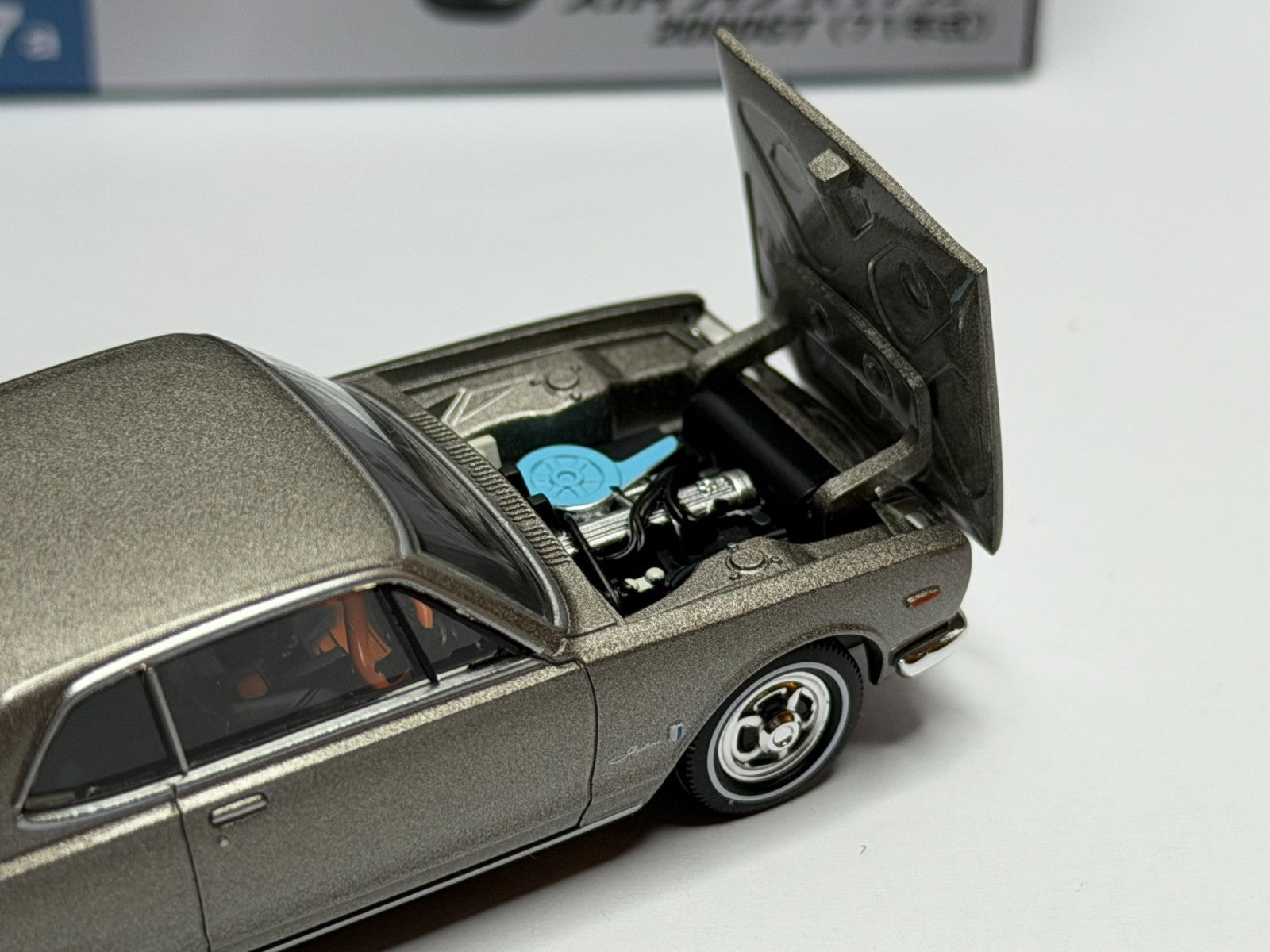 Tomica Limited Vintage 1/64 LV-N357a Nissan Skyline HT 2000GT 1971 Silver