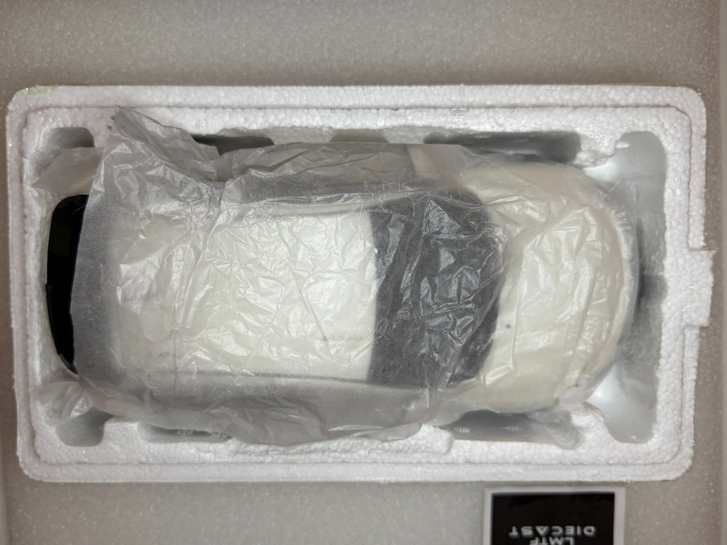 OttOmobile 1/18 Subaru Impreza R205 5 Doors Pure White Pearl OT745 US Seller