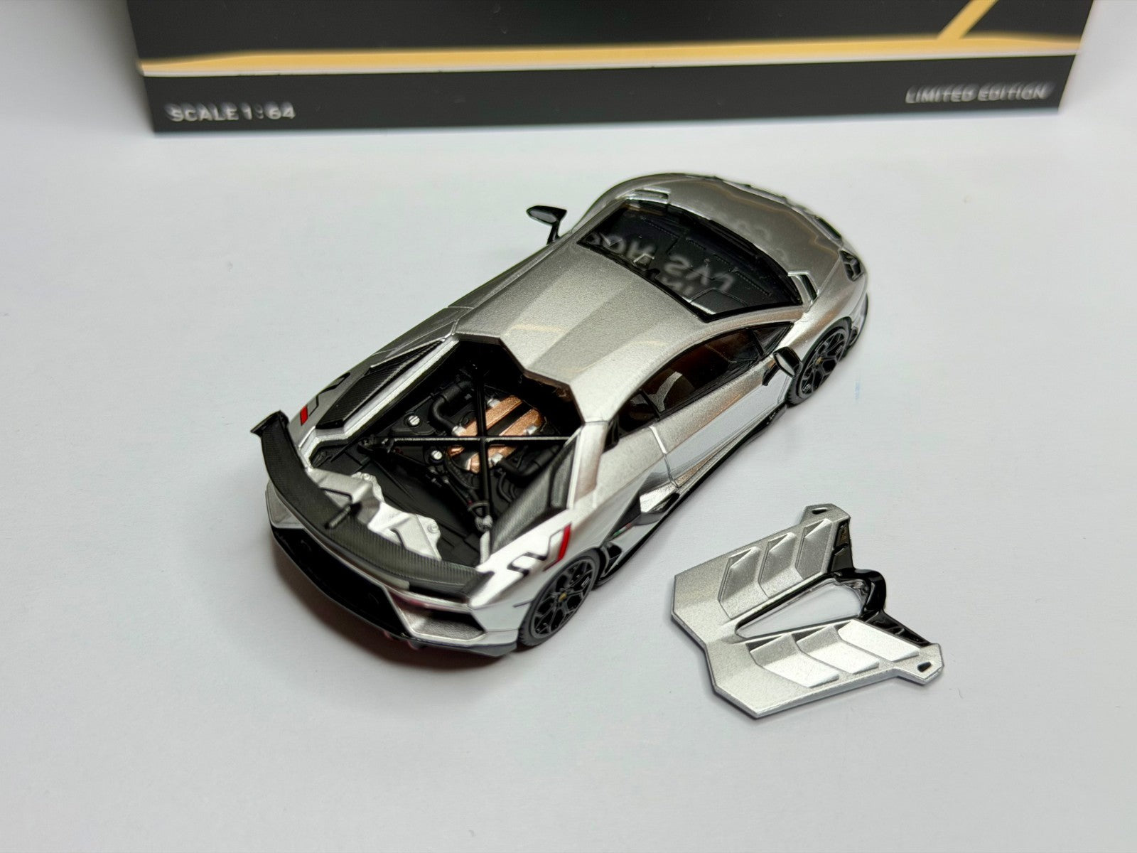 Hung Hing 1/64 Aventador SVJ Metallic Silver Diecast Model