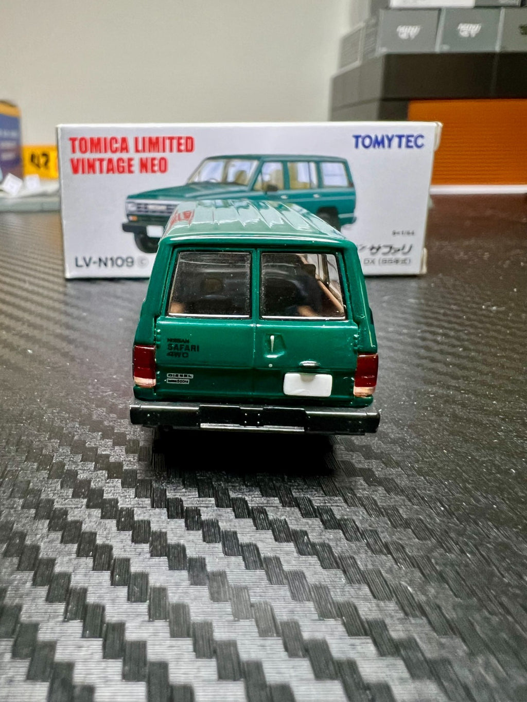 Tomica Limited Vintage LV-N109c Nissan Safari Extra Van DX 1985 US Seller