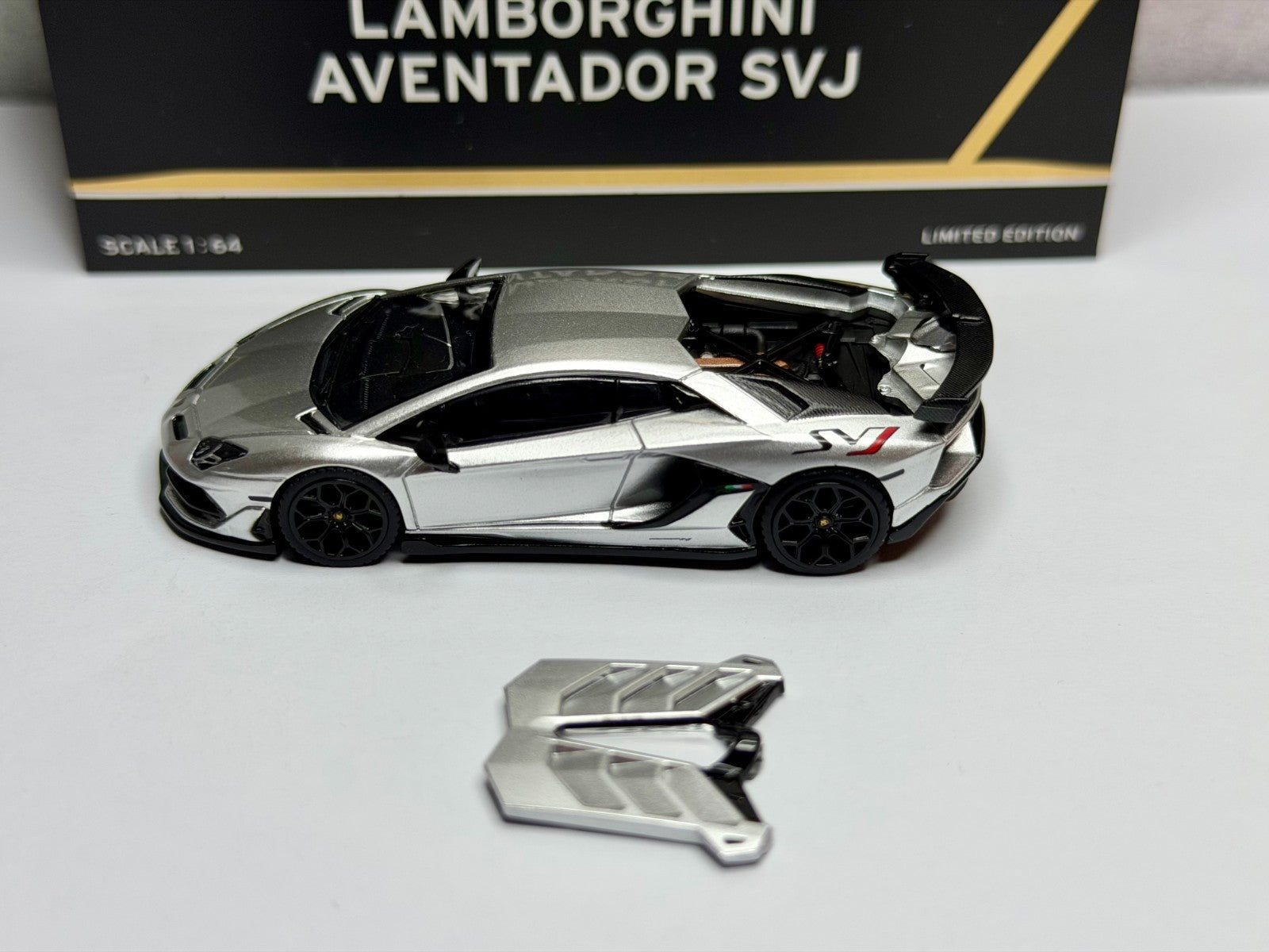 Hung Hing 1/64 Aventador SVJ Metallic Silver Diecast Model