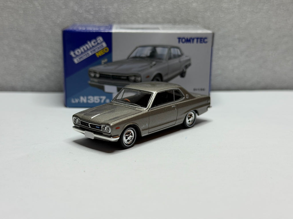 Tomica Limited Vintage 1/64 LV-N357a Nissan Skyline HT 2000GT 1971 Silver