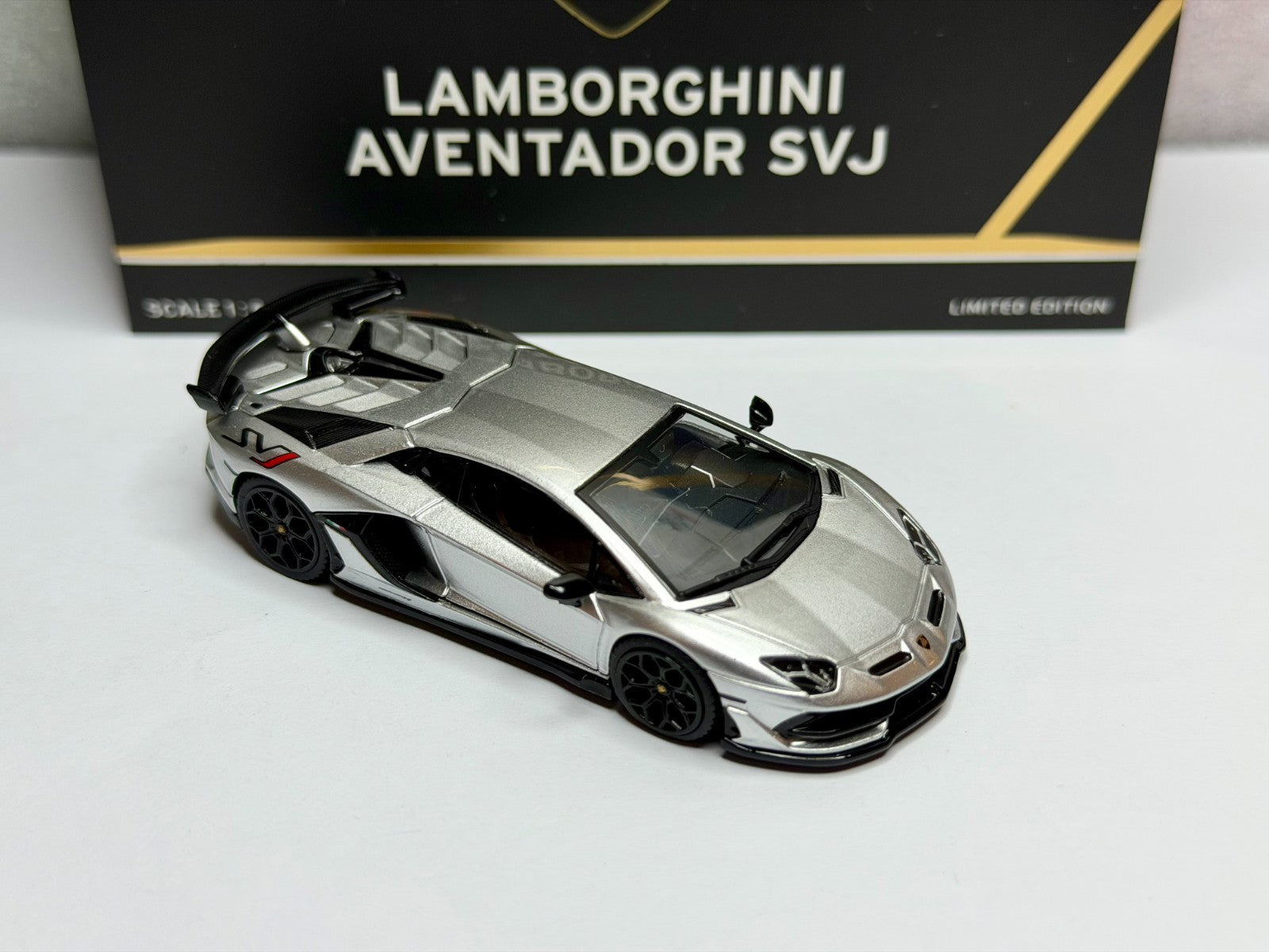 Hung Hing 1/64 Aventador SVJ Metallic Silver Diecast Model