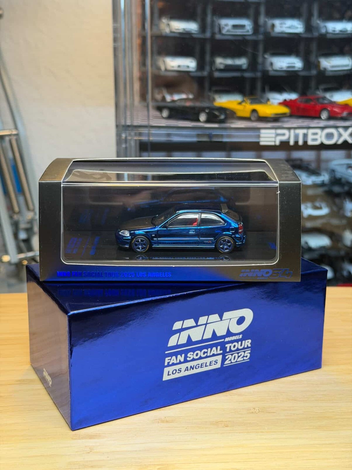 Inno64 1/64 Honda Civic Type R(Ek9) Los Angeles 2025 Exclusive Signed IN HAND