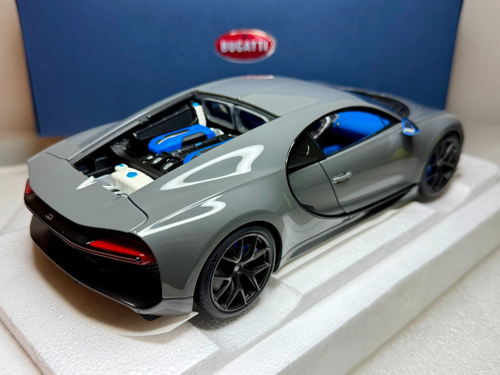 AUTOart 1:18 Bugatti Chiron Sport Jet Grey Mint Condition Rare