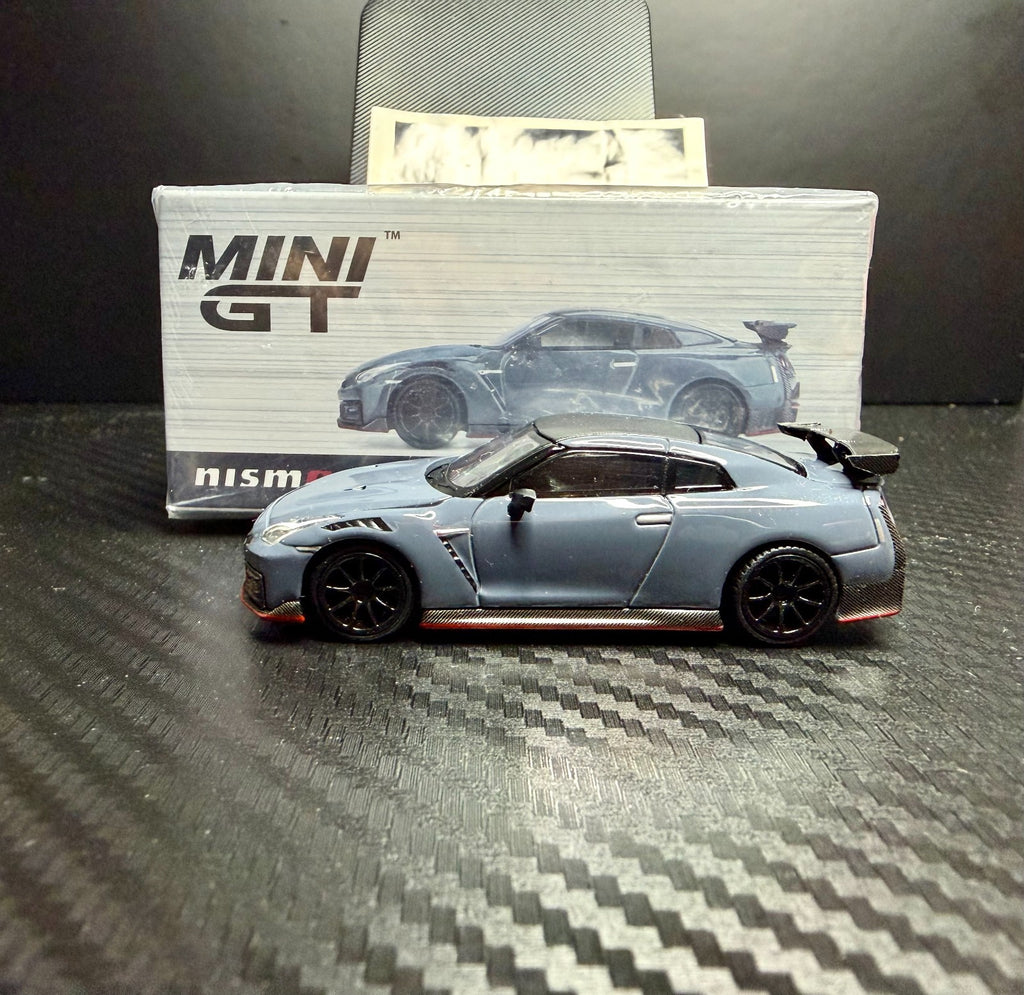 Mini GT 1/64 Nissan GT-R R35 Nismo Japan Omori Factory Packaging Exclusive