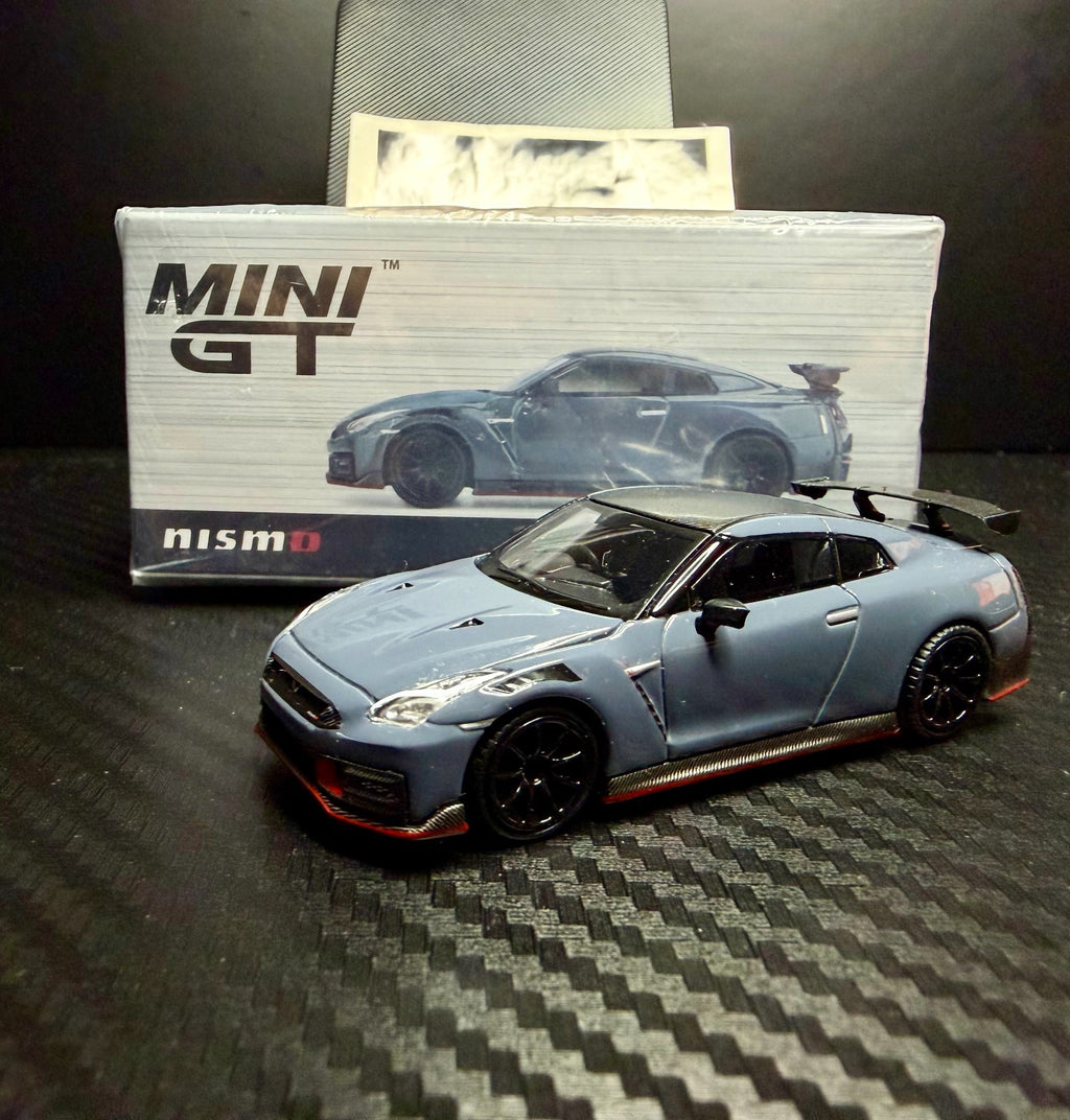 Mini GT 1/64 Nissan GT-R R35 Nismo Japan Omori Factory Packaging Exclusive