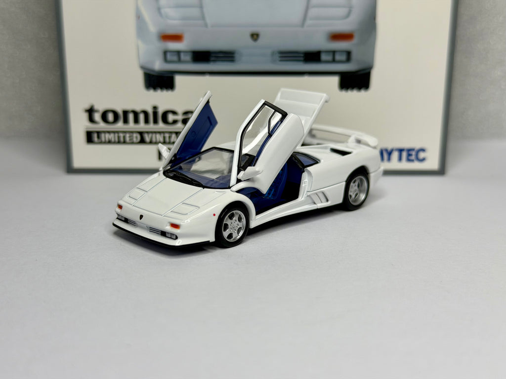 Tomica Limited Vintage 1:64 Lamborghini Diablo SE30 Jota White