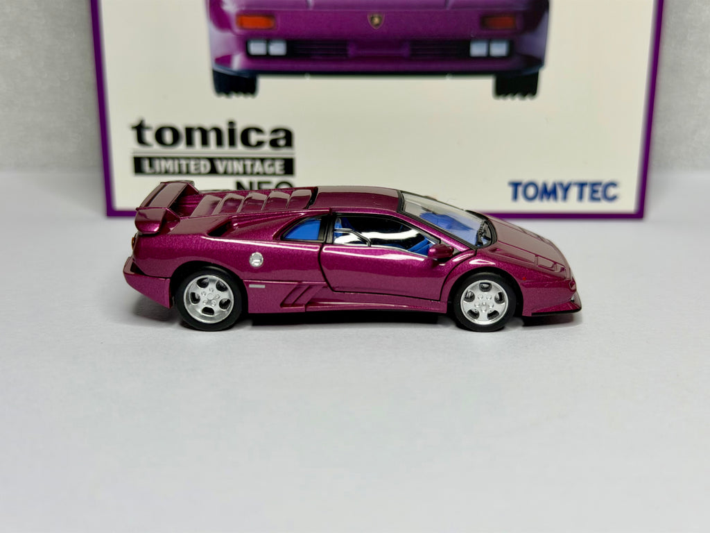 Tomica Limited Vintage 1:64 Lamborghini Diablo SE30 30Viola