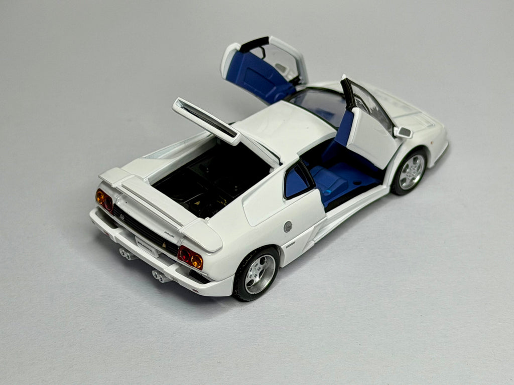 Tomica Limited Vintage 1:64 Lamborghini Diablo SE30 Jota White