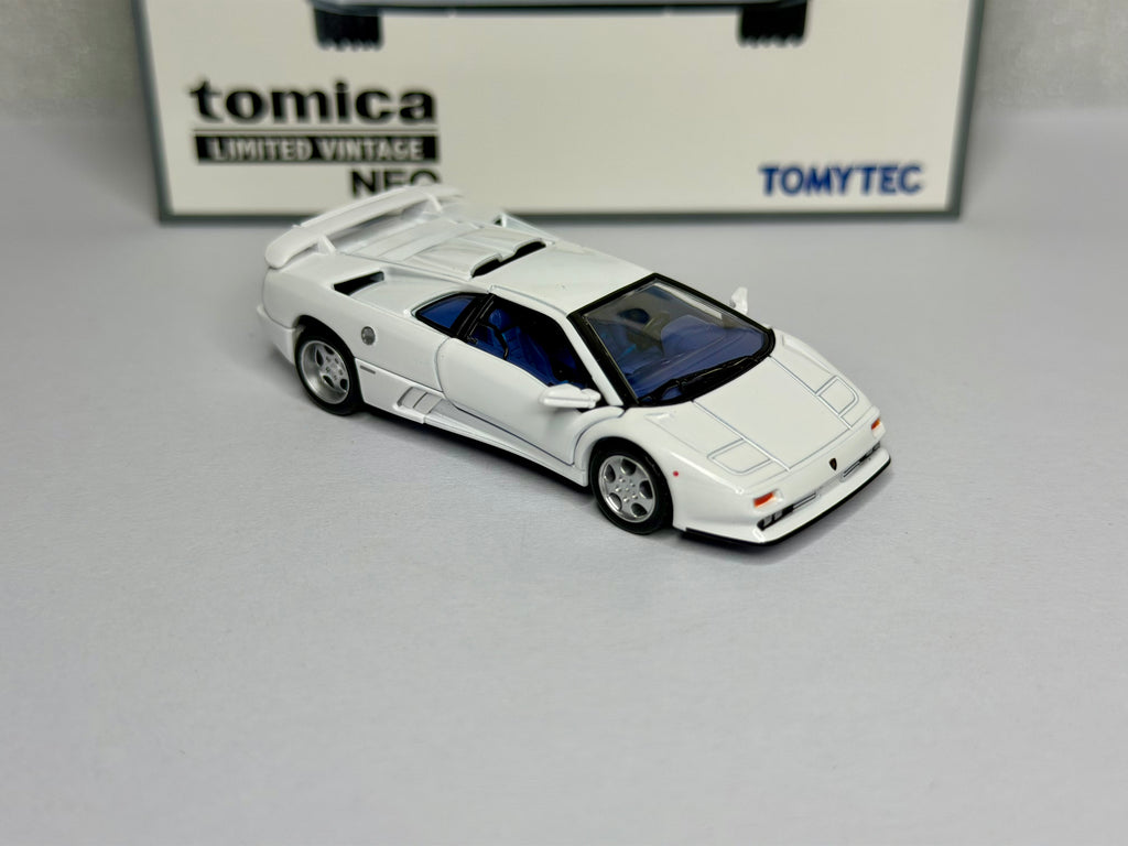 Tomica Limited Vintage 1:64 Lamborghini Diablo SE30 Jota White