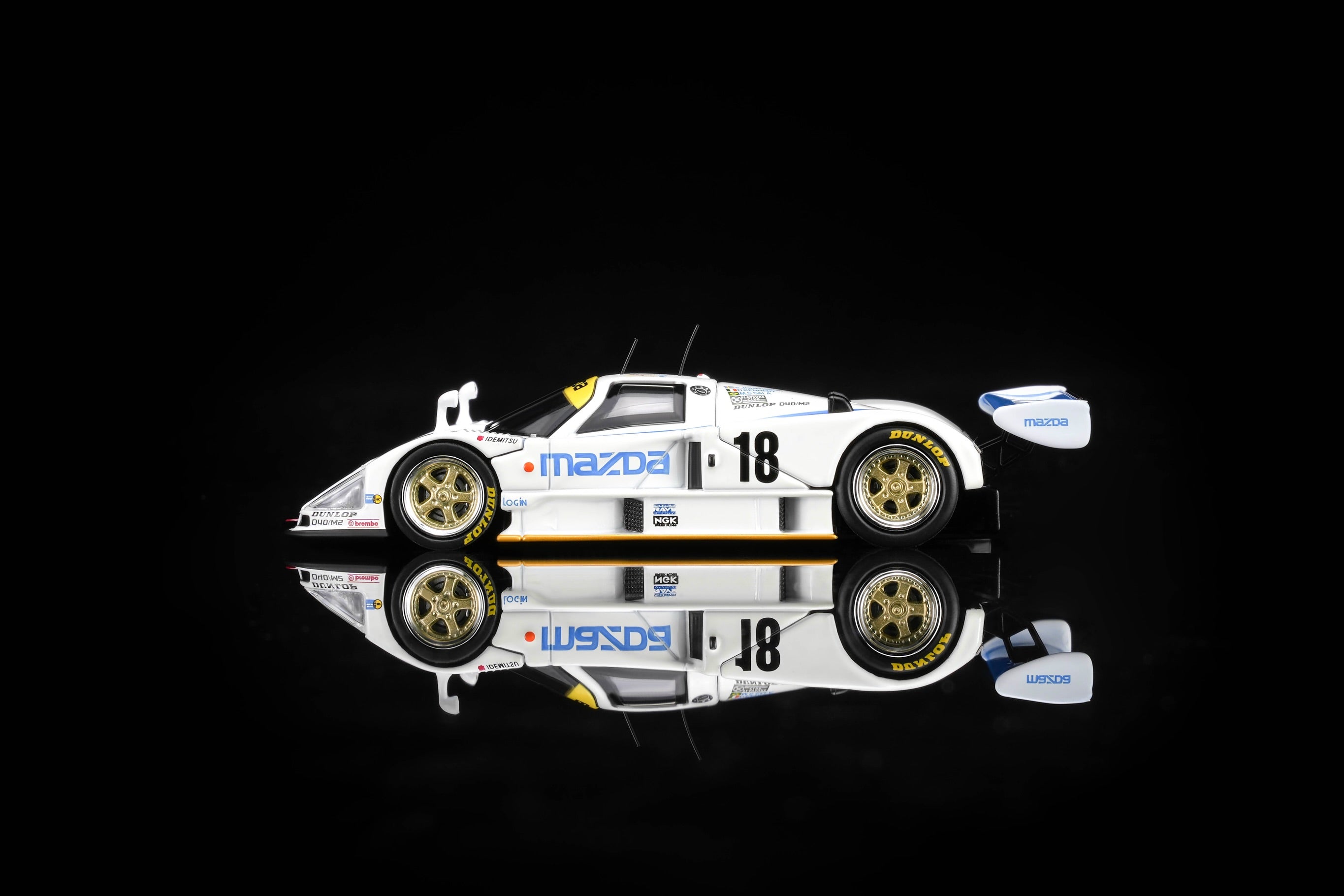 (Preorder) Motorhelix 1:64 Mazda 787B #18 White/Blue M60113