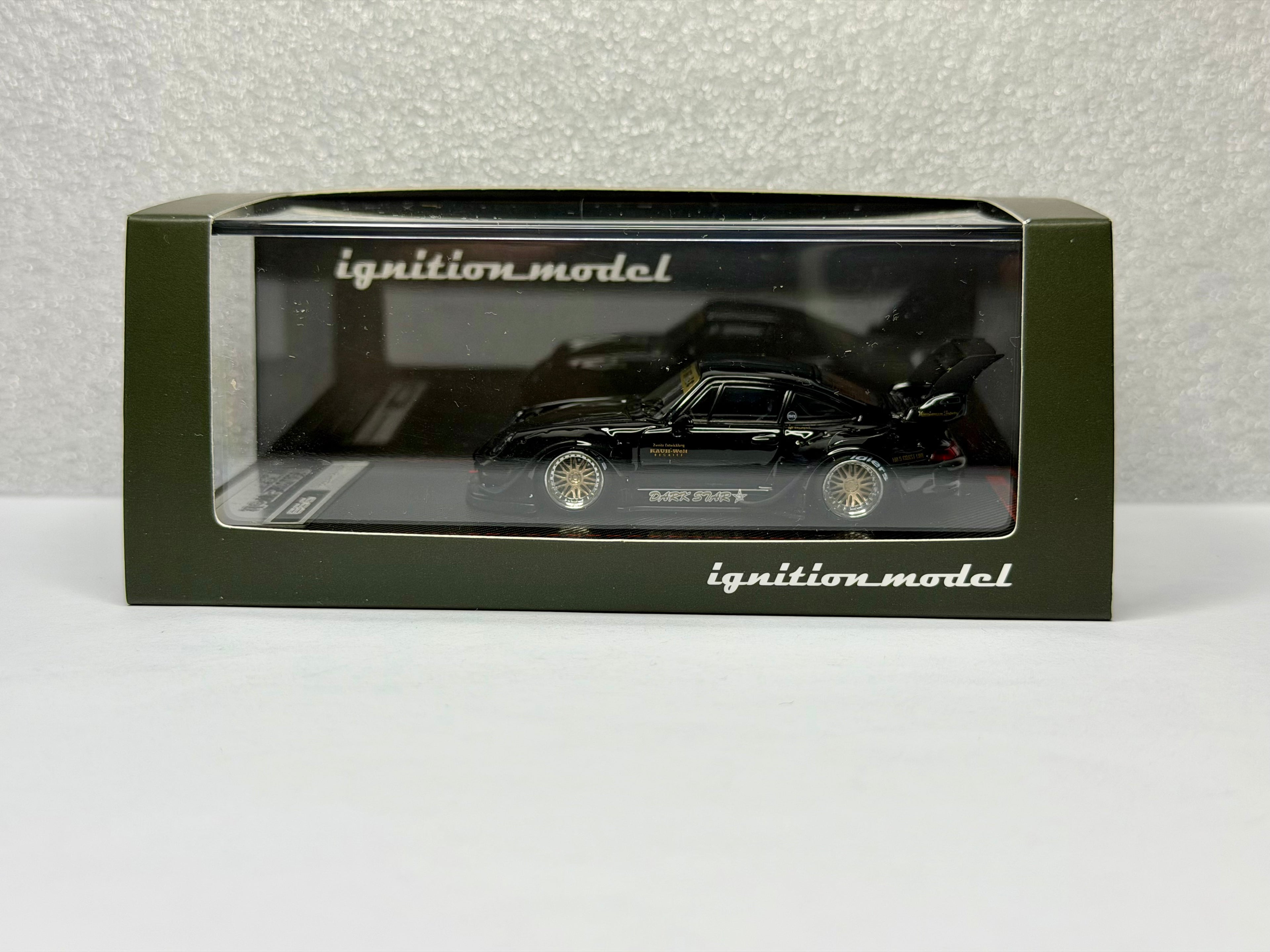 Ignition Model 1:64 Rauh-Welt Begriff RWB 993 – Black