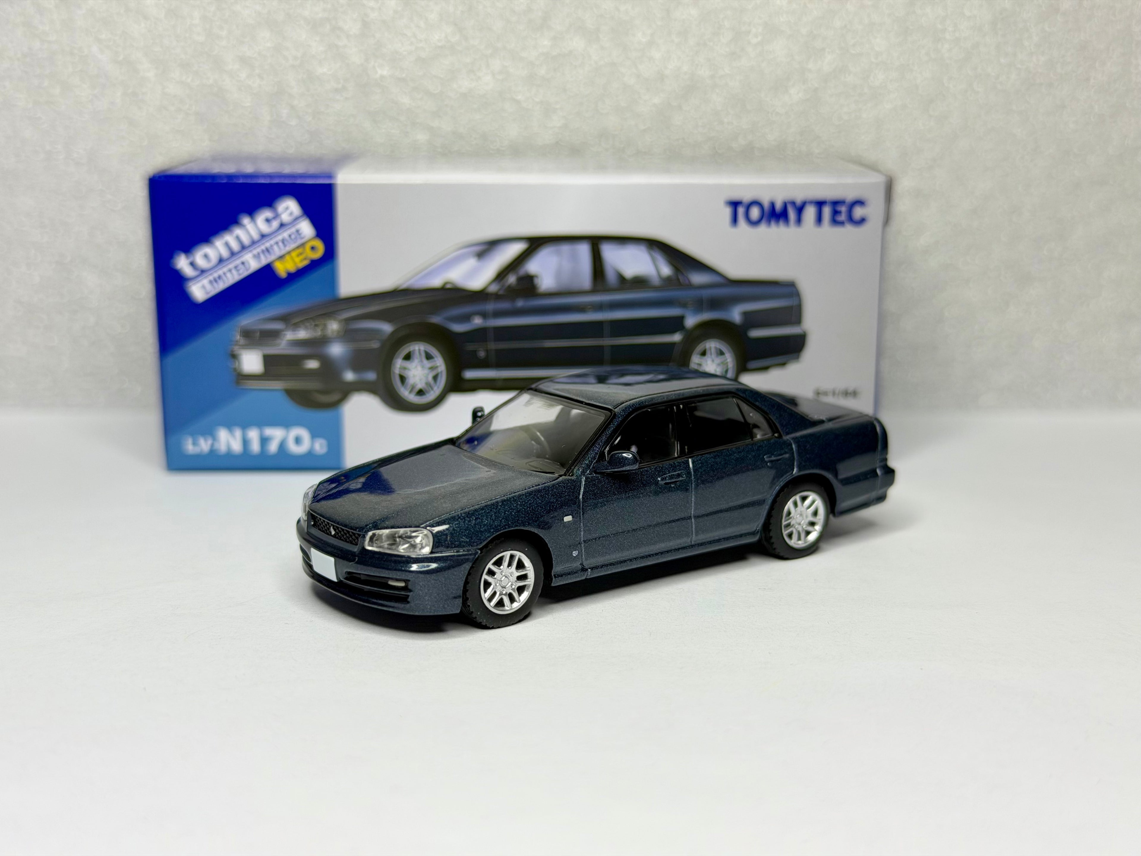 Tomica Limited Vintage LV-N170c NISSAN SKYLINE 4DOOR SEDAN ER34 25GT-X Metallic Blue