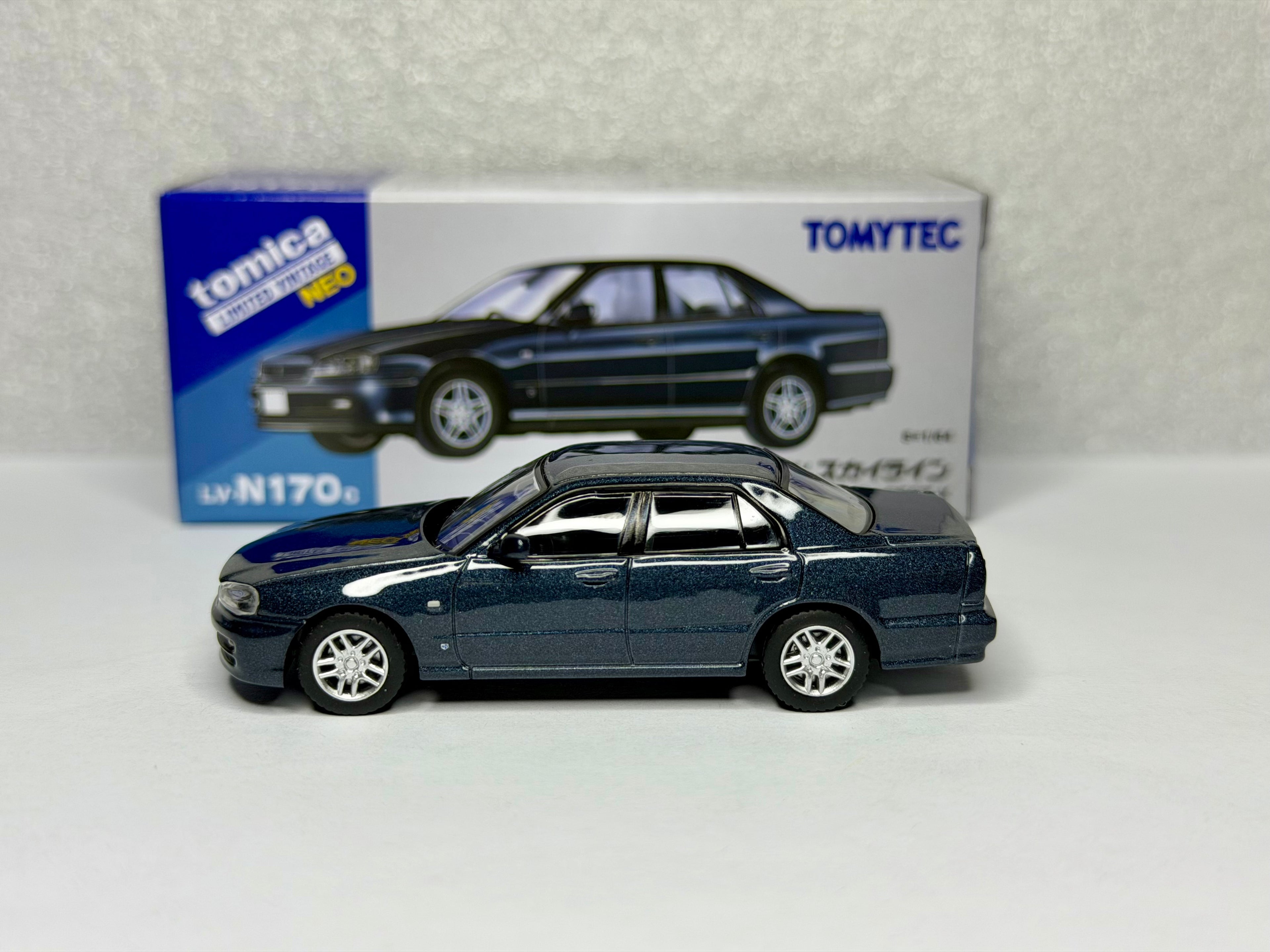 Tomica Limited Vintage LV-N170c NISSAN SKYLINE 4DOOR SEDAN ER34 25GT-X Metallic Blue