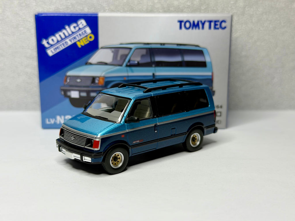 トミカ リミテッドヴィンテージ NEO LV-N325a/b シボレーアストロ LT AWD 1994年式（青/グレー）