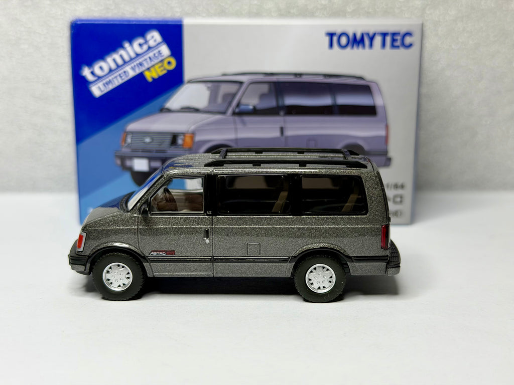 トミカ リミテッドヴィンテージ NEO LV-N325a/b シボレーアストロ LT AWD 1994年式（青/グレー）