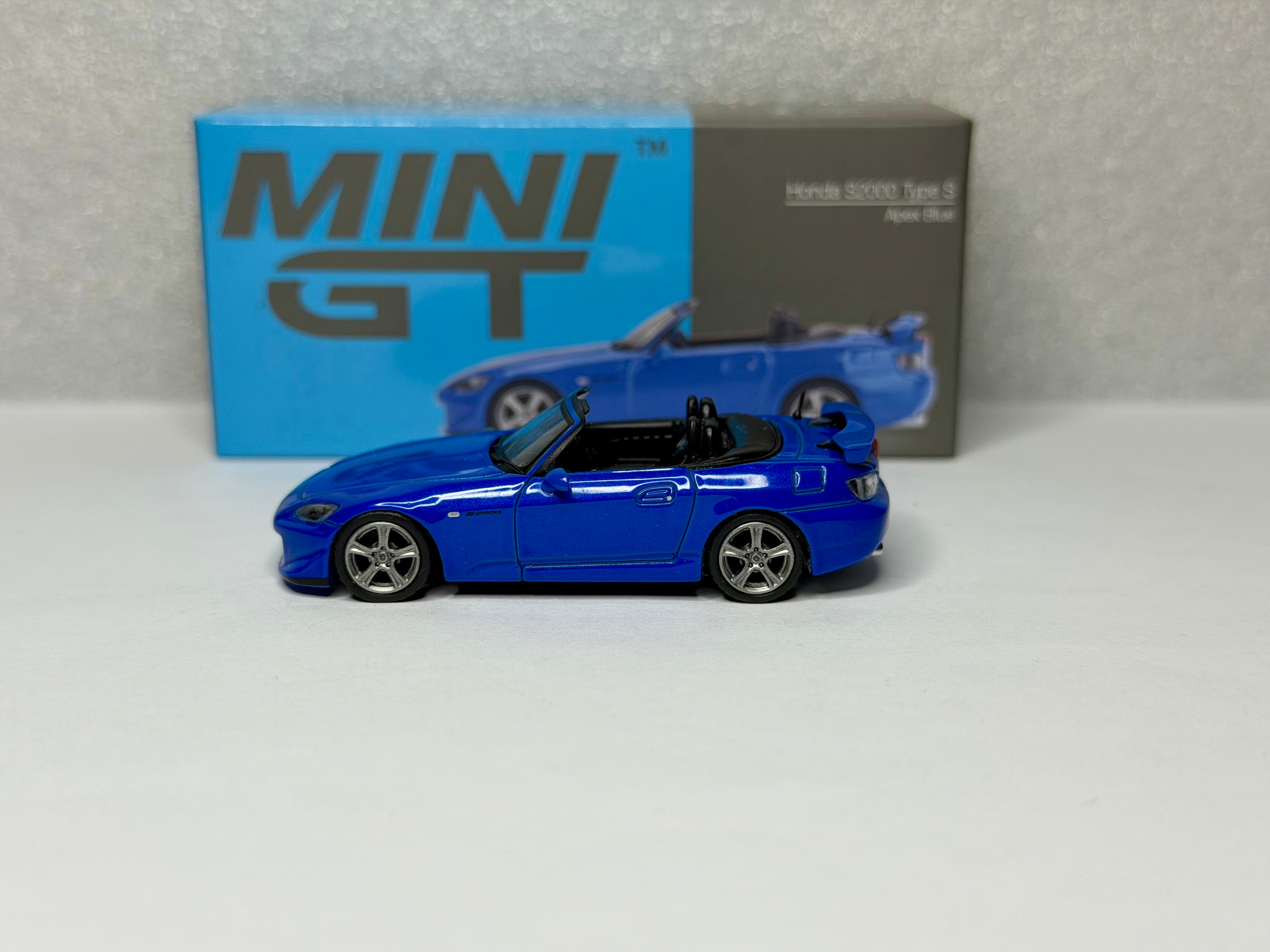 Mini GT 1/64 Honda S2000 Type S Apex Blue #376 Opened Box