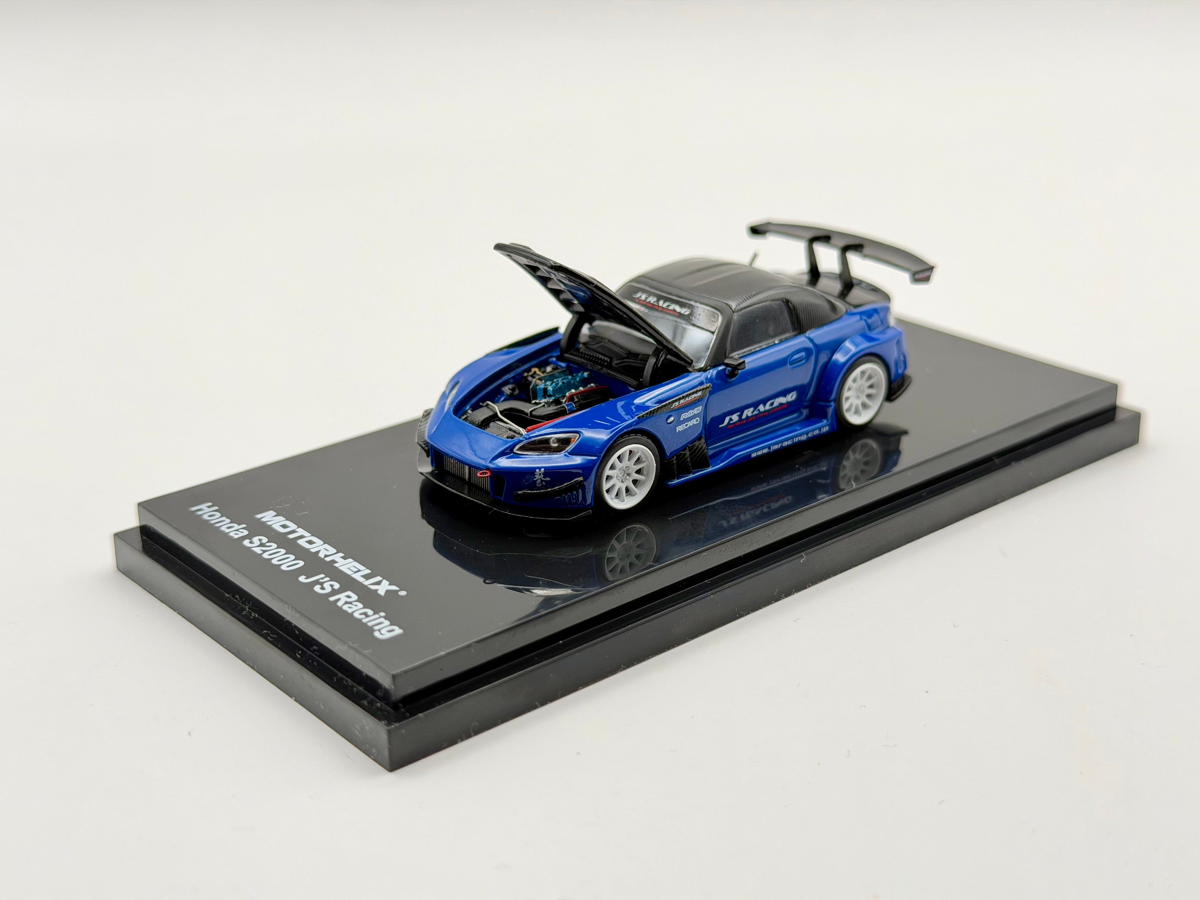 Motorhelix 1:64 Honda S2000 J'S Racing – Apex Blue Pearl