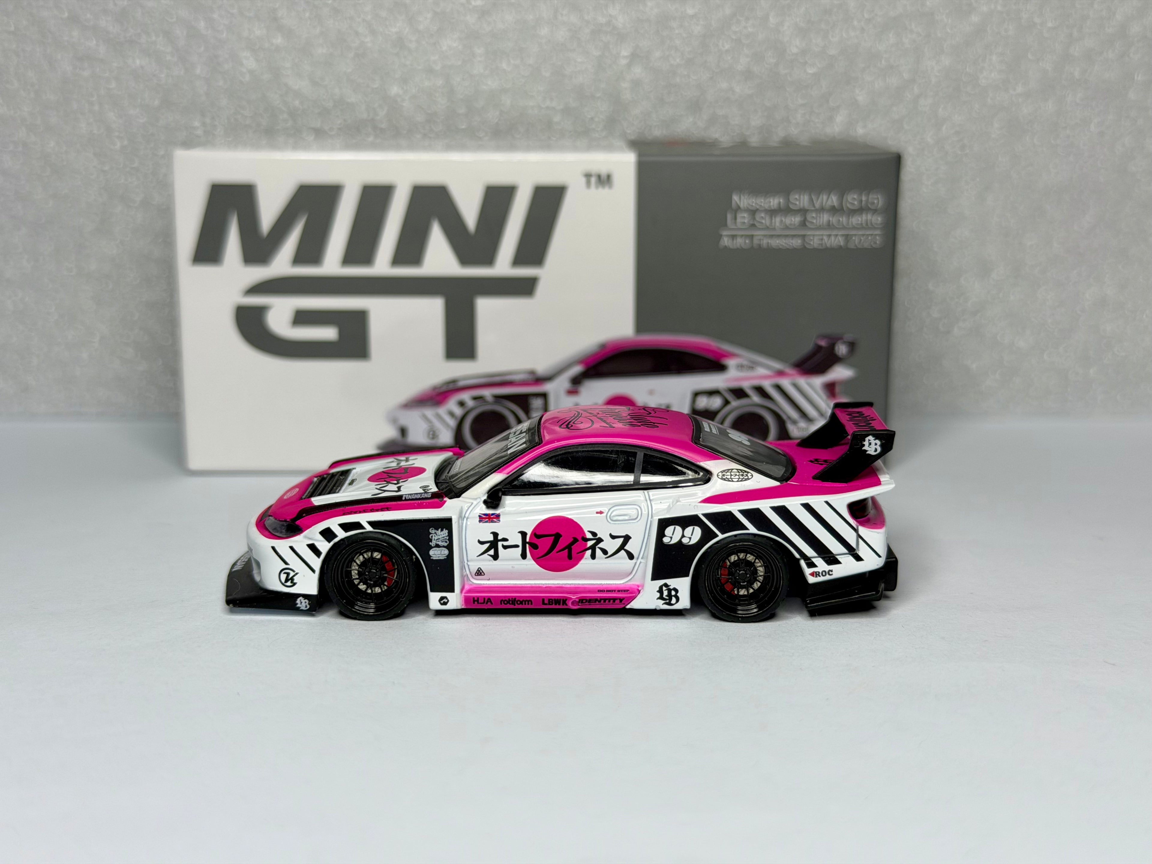 Mini GT 1/64 Nissan LB-Super Silhouette S15 SILVIA x LeftMart Modifications #781