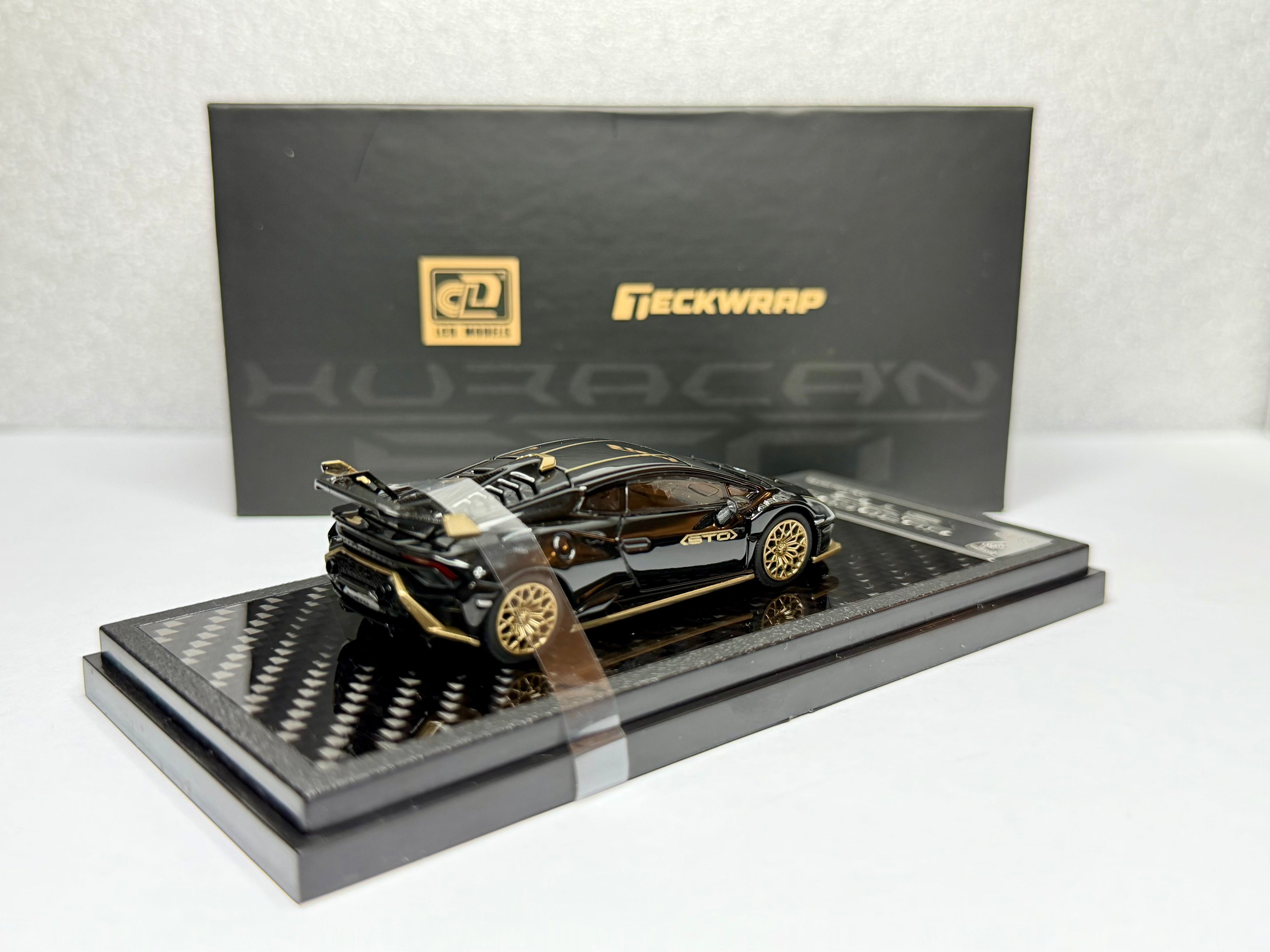 LCD 1:64 TECKWRAP Lamborghini Huracan STO HEC 2026 Exclusive