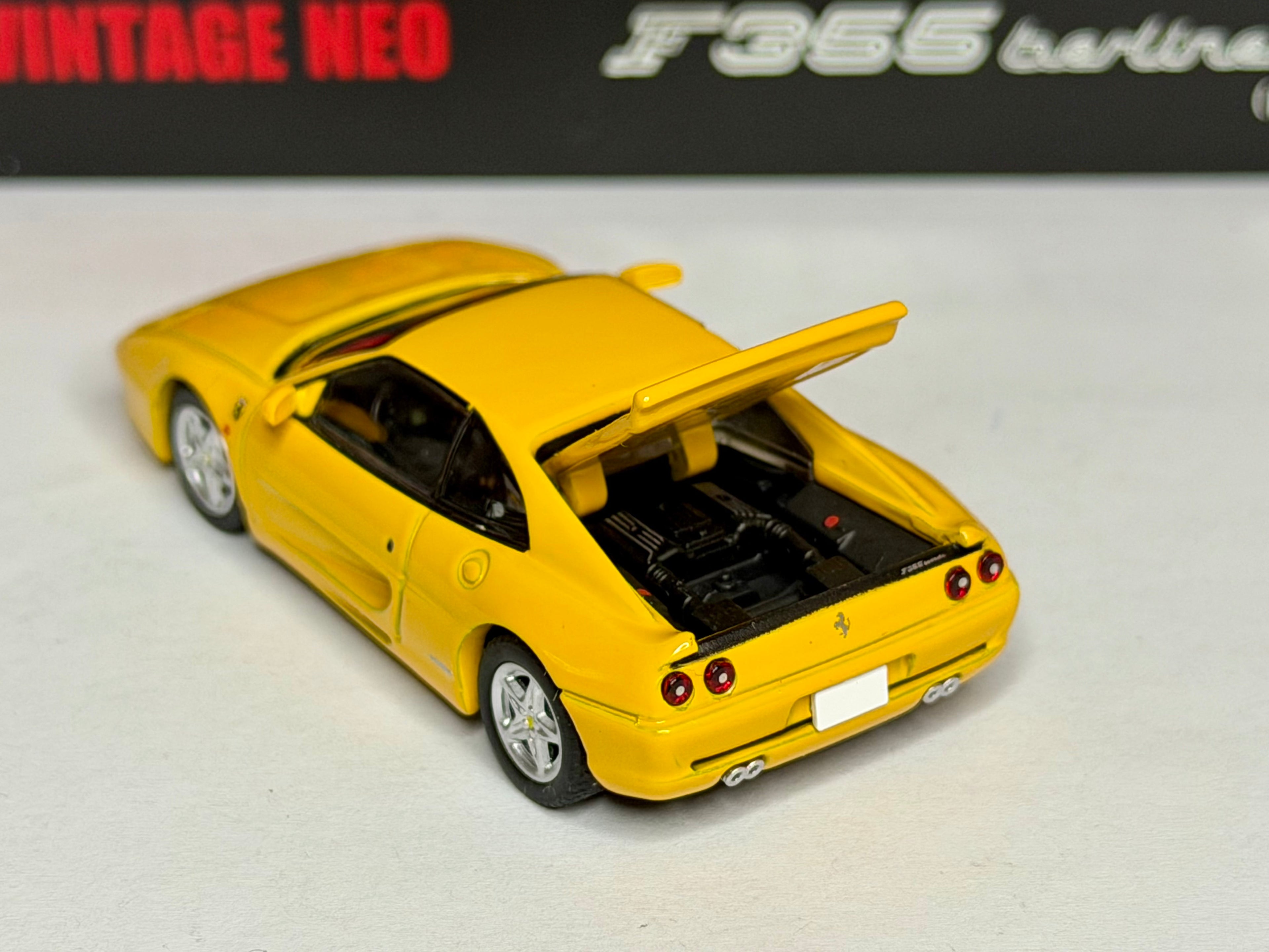 Tomica Limited Vintage 1:64 Ferrari F355 Berlinetta Giallo Modena - Japan Exclusive