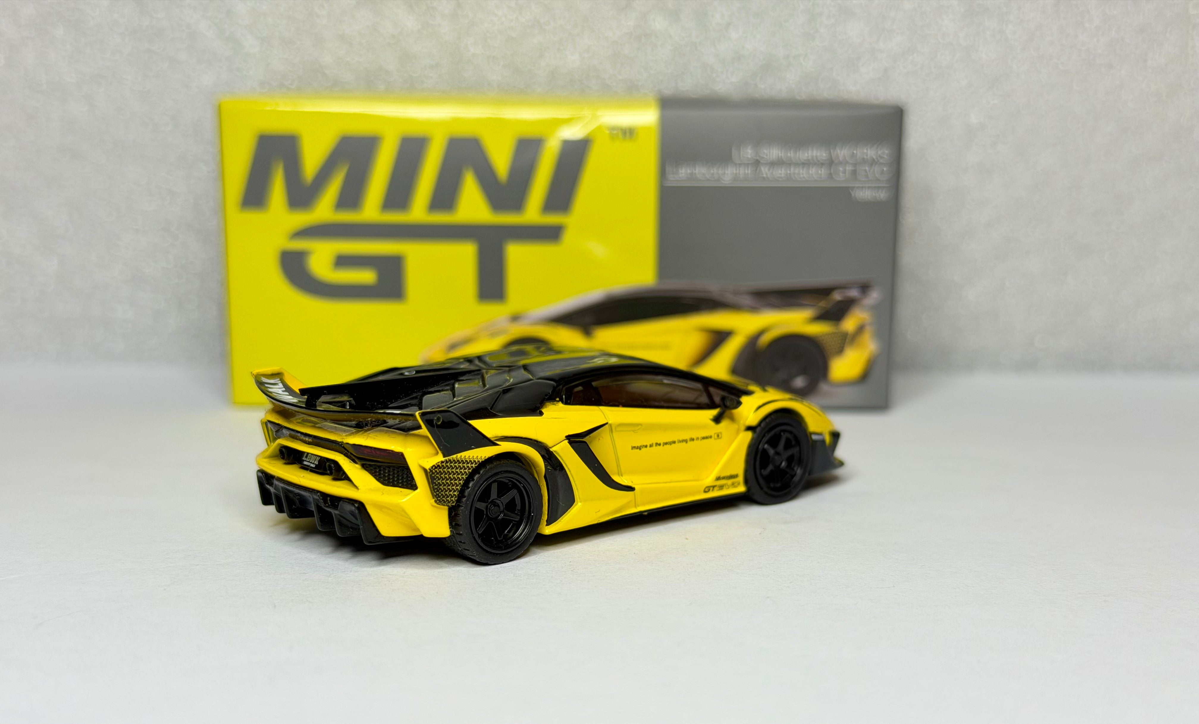 Mini GT 1:64 Lamborghini Aventador Liberty Walk GT | LMTF Diecast
