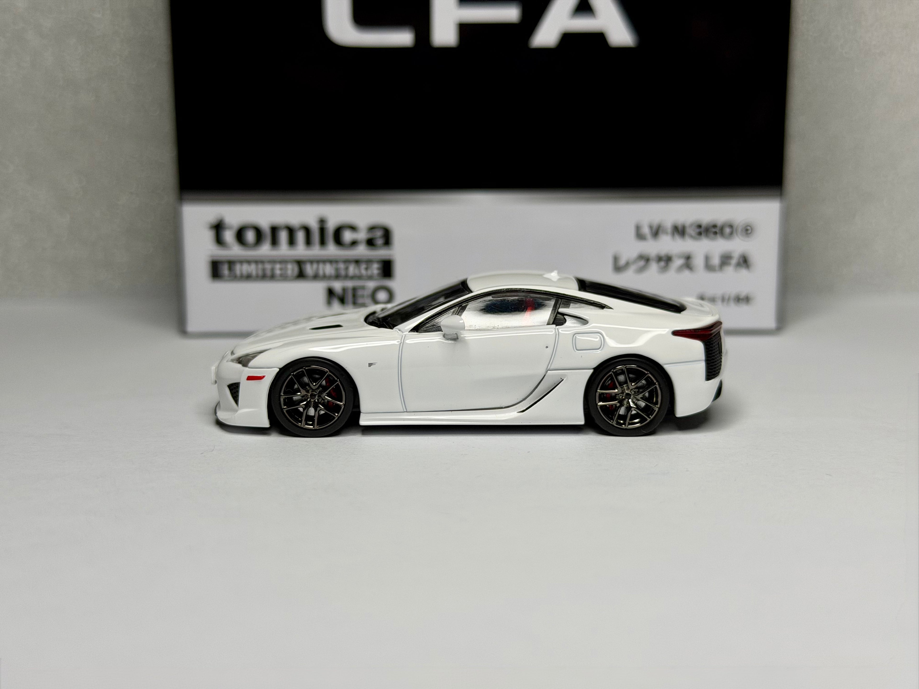トミカ リミテッド ヴィンテージ NEO 1/64 LV-N360a レクサス LFA （白）