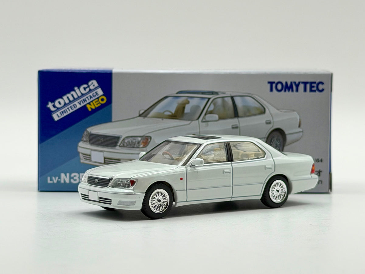 Tomica Limited Vintage NEO 1:64 LV-N356c/d Toyota Celsior C Specification 10th Anniversary Edition (White/Silver)