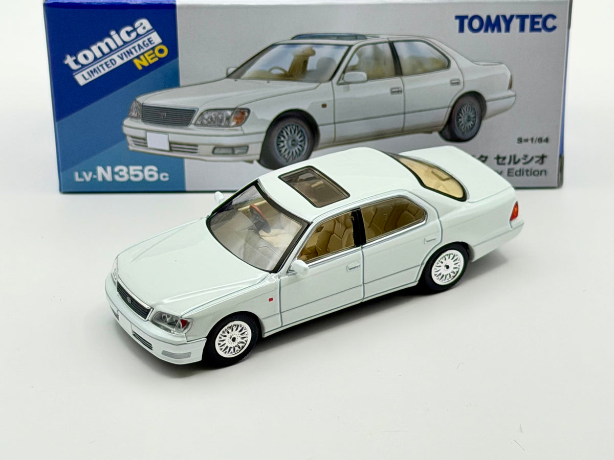 Tomica Limited Vintage NEO 1:64 LV-N356c/d Toyota Celsior C Specification 10th Anniversary Edition (White/Silver)