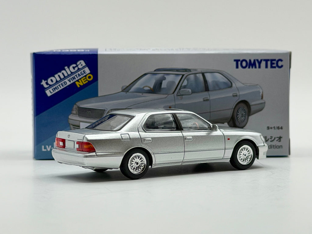 Tomica Limited Vintage NEO 1:64 LV-N356c/d Toyota Celsior C Specification 10th Anniversary Edition (White/Silver)