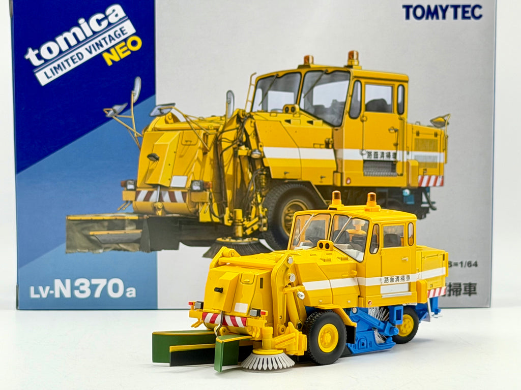 Tomica Limited Vintage NEO 1:64  LV-N370a Tokyu SW2Z2 Road Sweeper