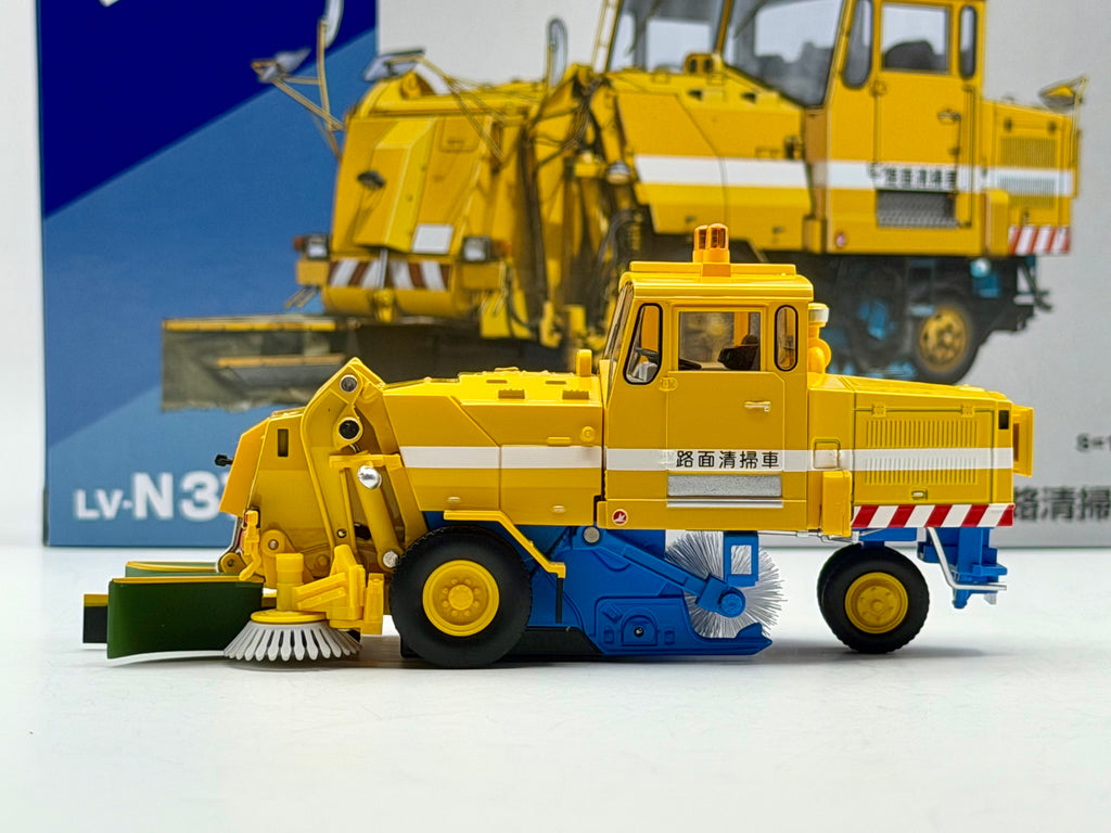 Tomica Limited Vintage NEO 1:64  LV-N370a Tokyu SW2Z2 Road Sweeper