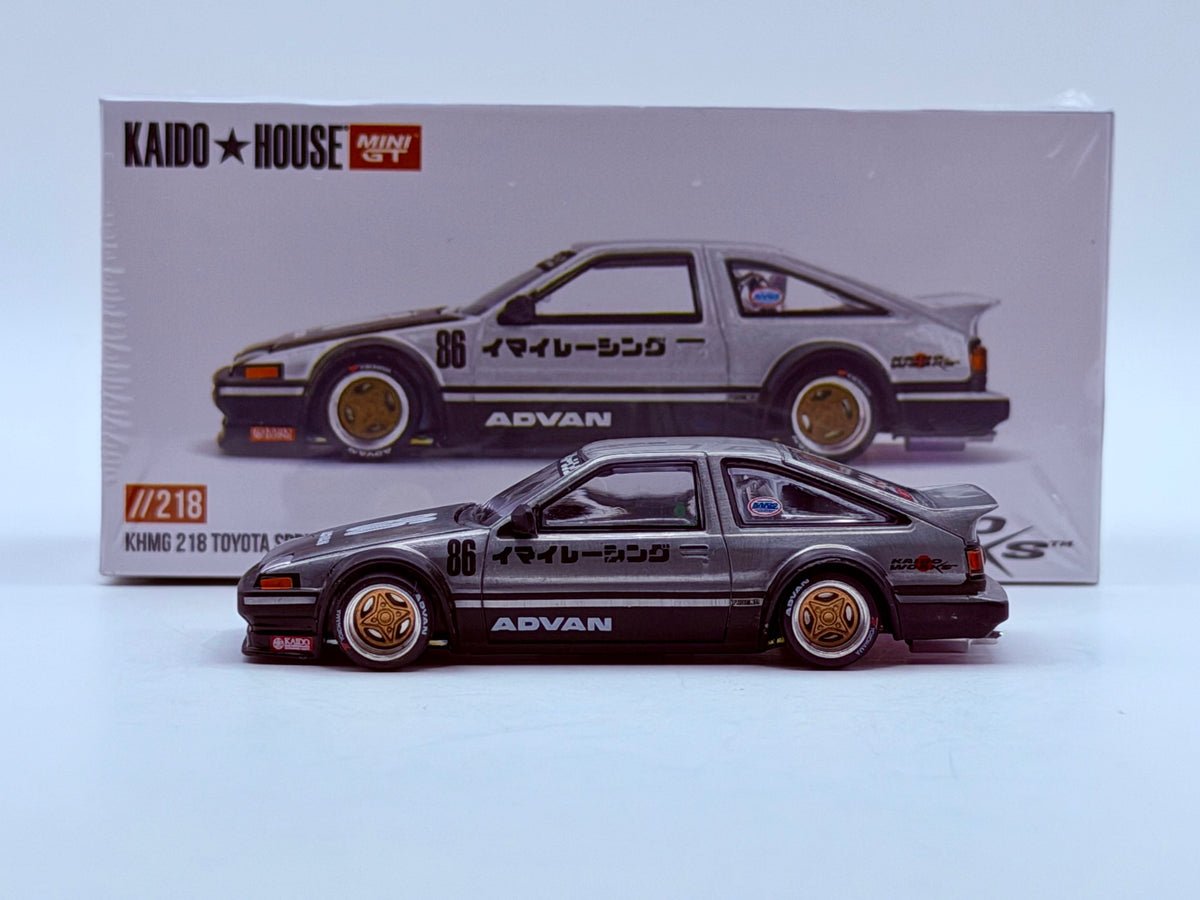 CHASE! Mini GT x Kaido House 1:64 Toyota AE86 Sprinter Trueno Kaido Street V2 #218