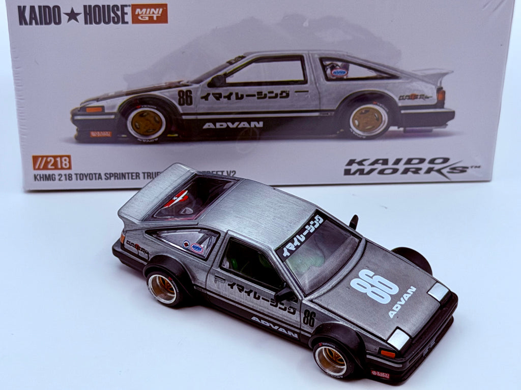 CHASE! Mini GT x Kaido House 1:64 Toyota AE86 Sprinter Trueno Kaido Street V2 #218