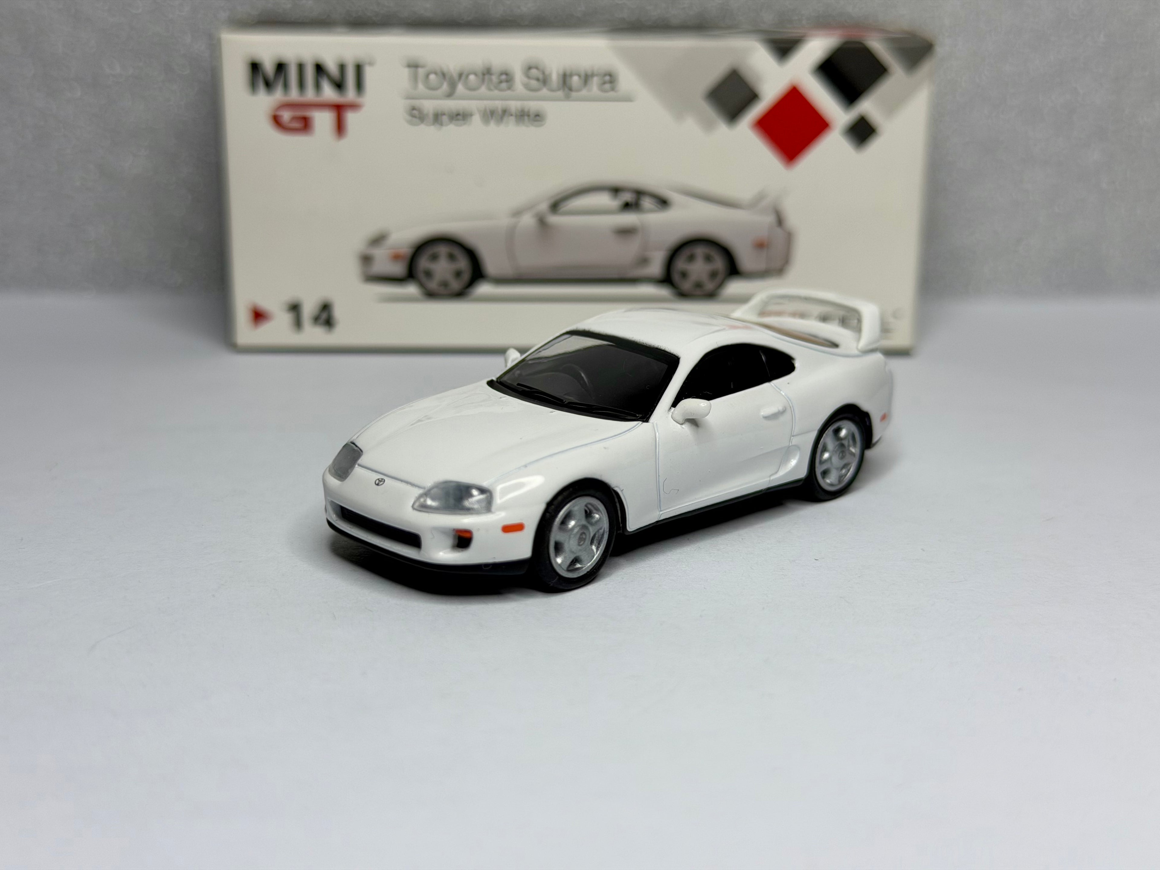 Mini GT 1/64 トヨタ スープラ スーパーホワイト 右ハンドル 海外パッケージ #14 開封済み