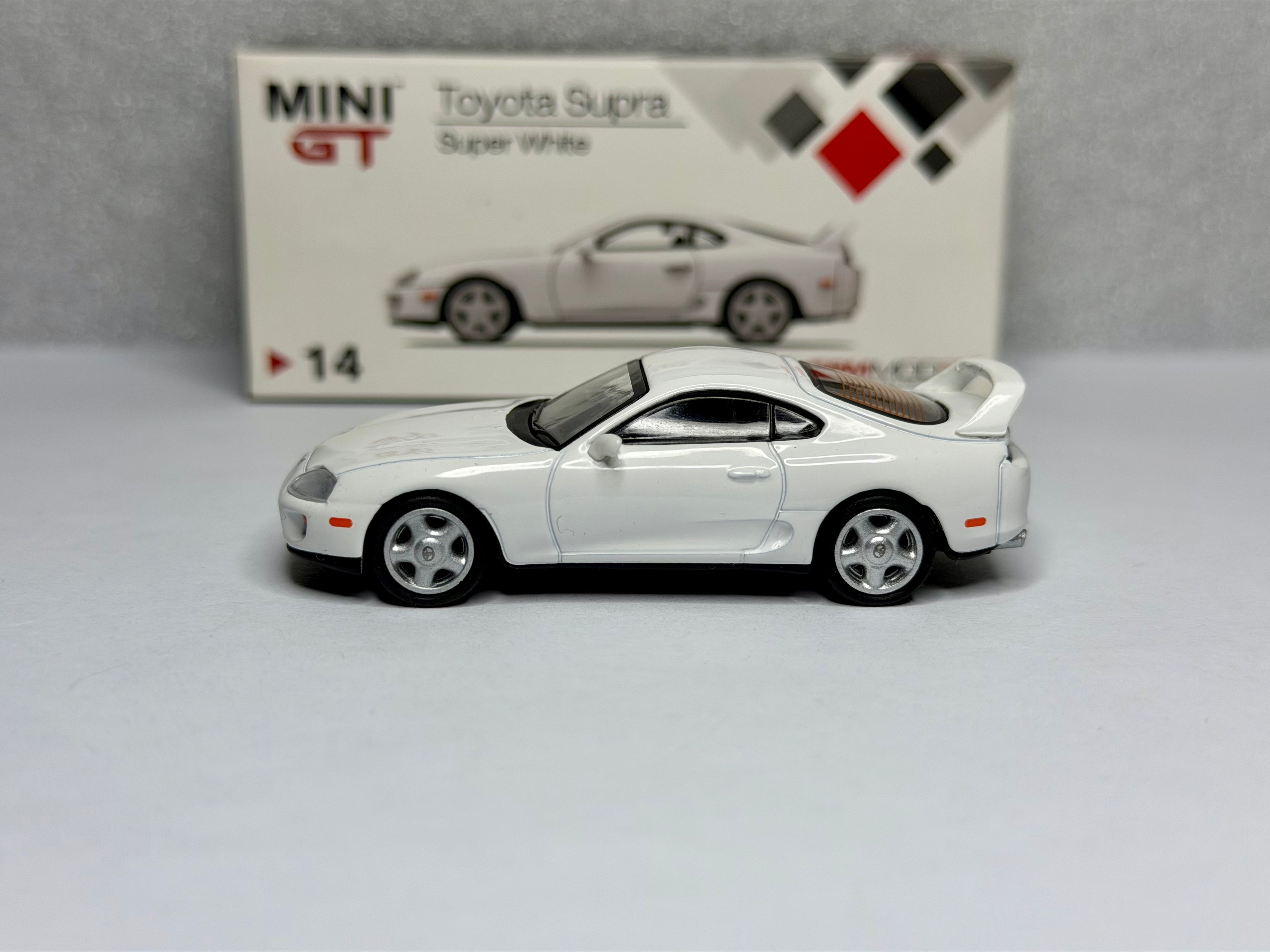 Mini GT 1/64 トヨタ スープラ スーパーホワイト 右ハンドル 海外パッケージ #14 開封済み
