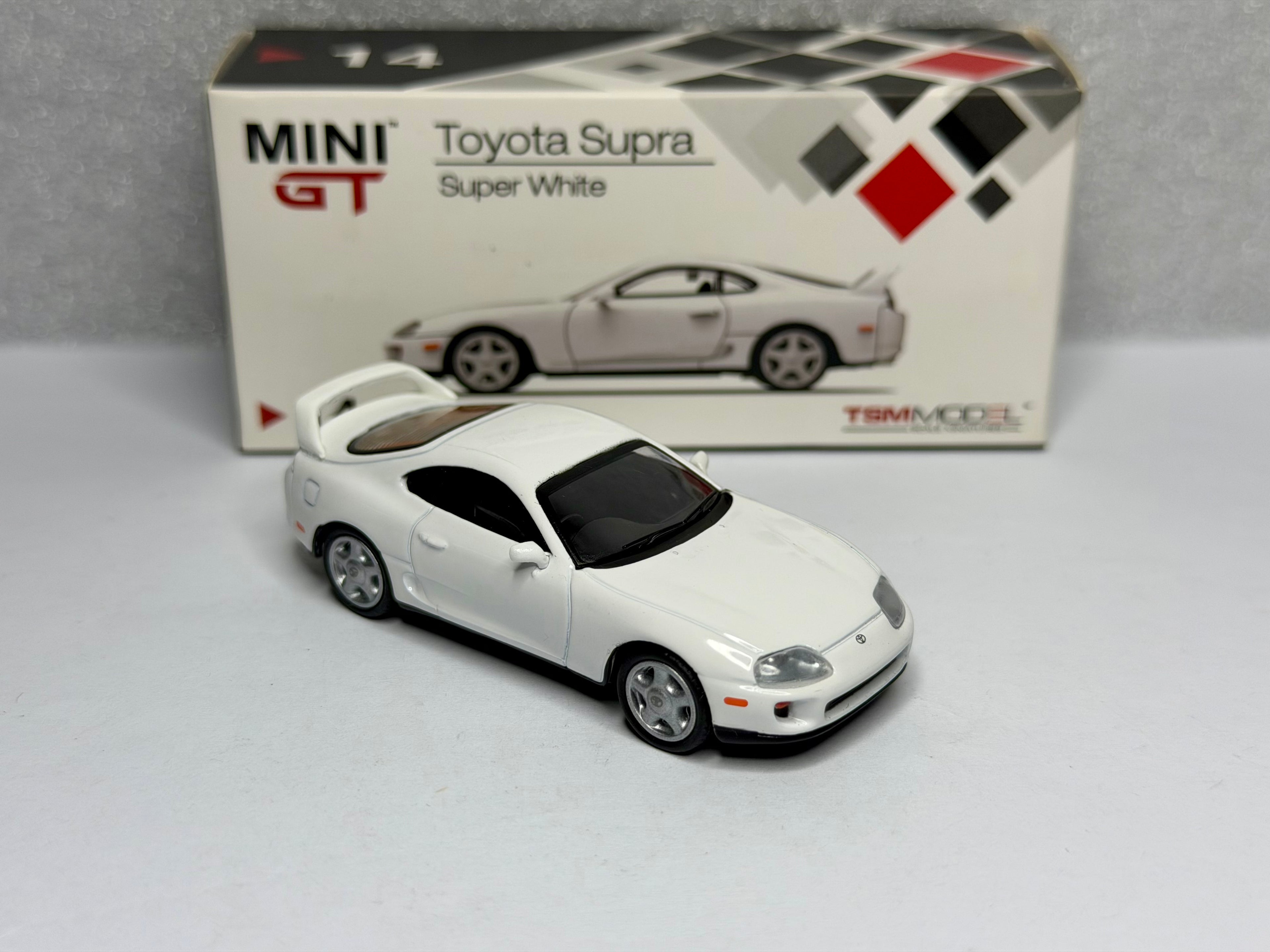 Mini GT 1/64 トヨタ スープラ スーパーホワイト 右ハンドル 海外パッケージ #14 開封済み