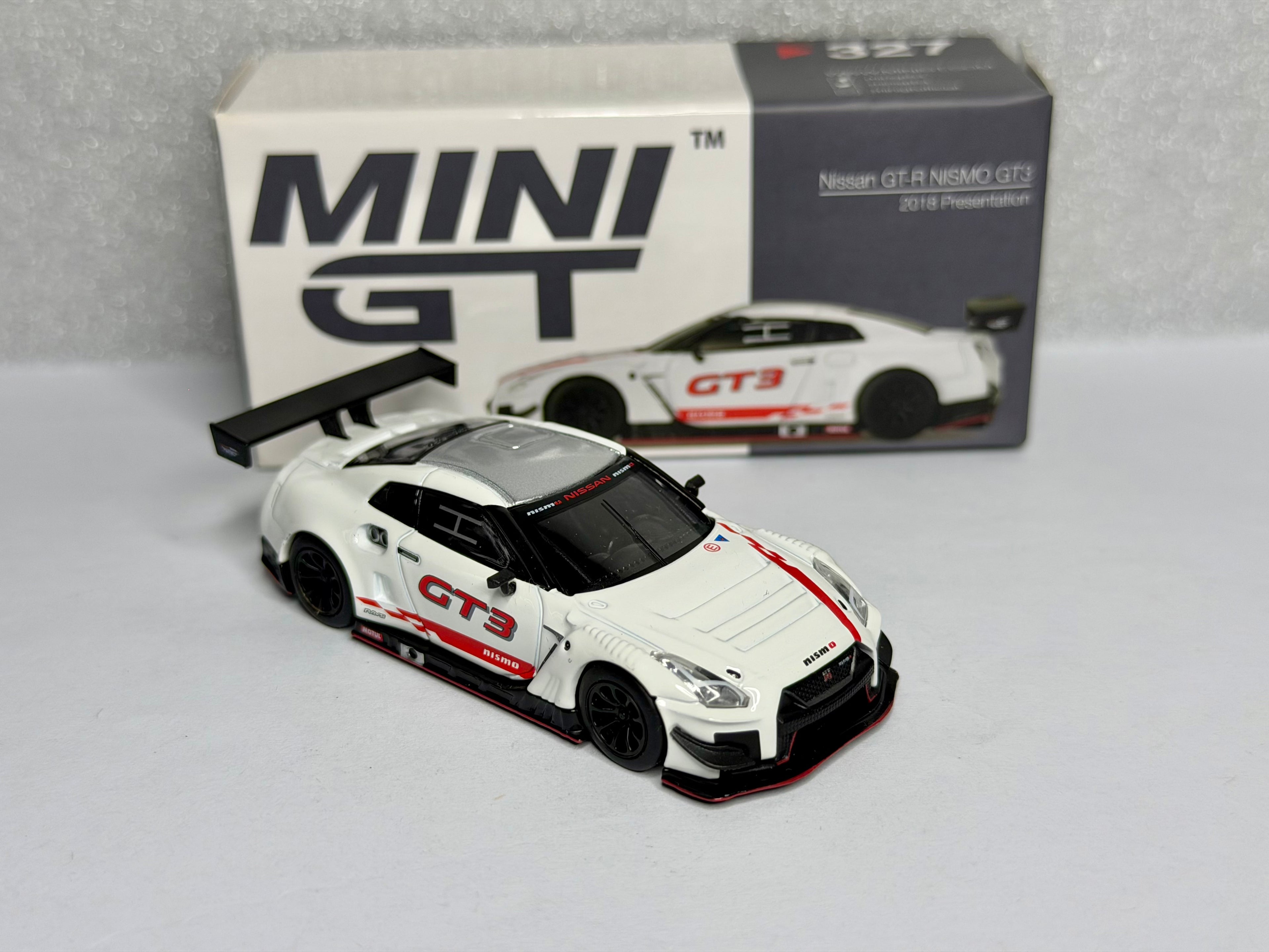 Mini GT 1:64 Nissan GT-R NISMO GT3 2018 Presentation White #327 Opened