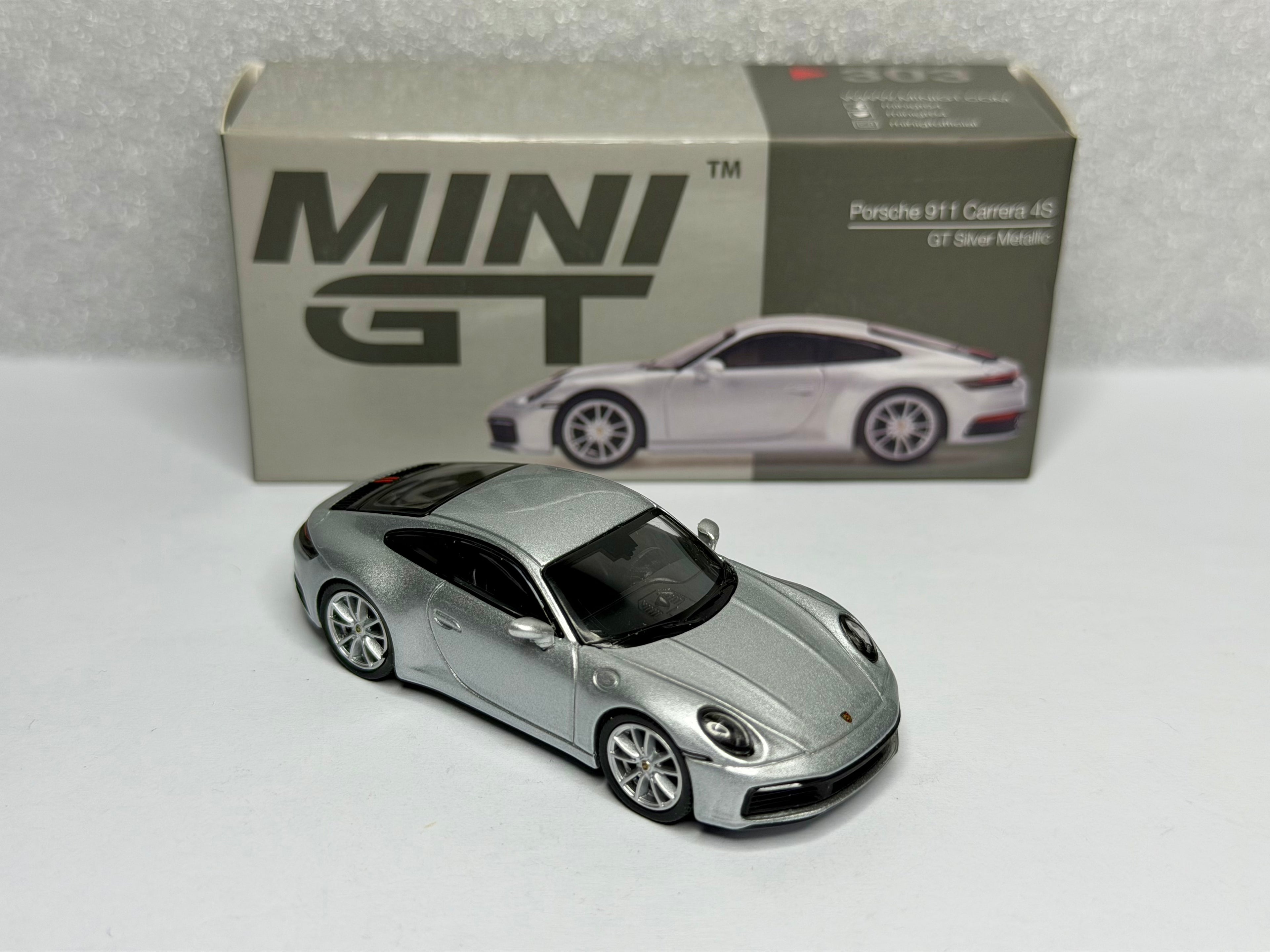 Mini GT 1:64 Porsche 911 Crrera 4S GT Silver Metallic #303 Opened