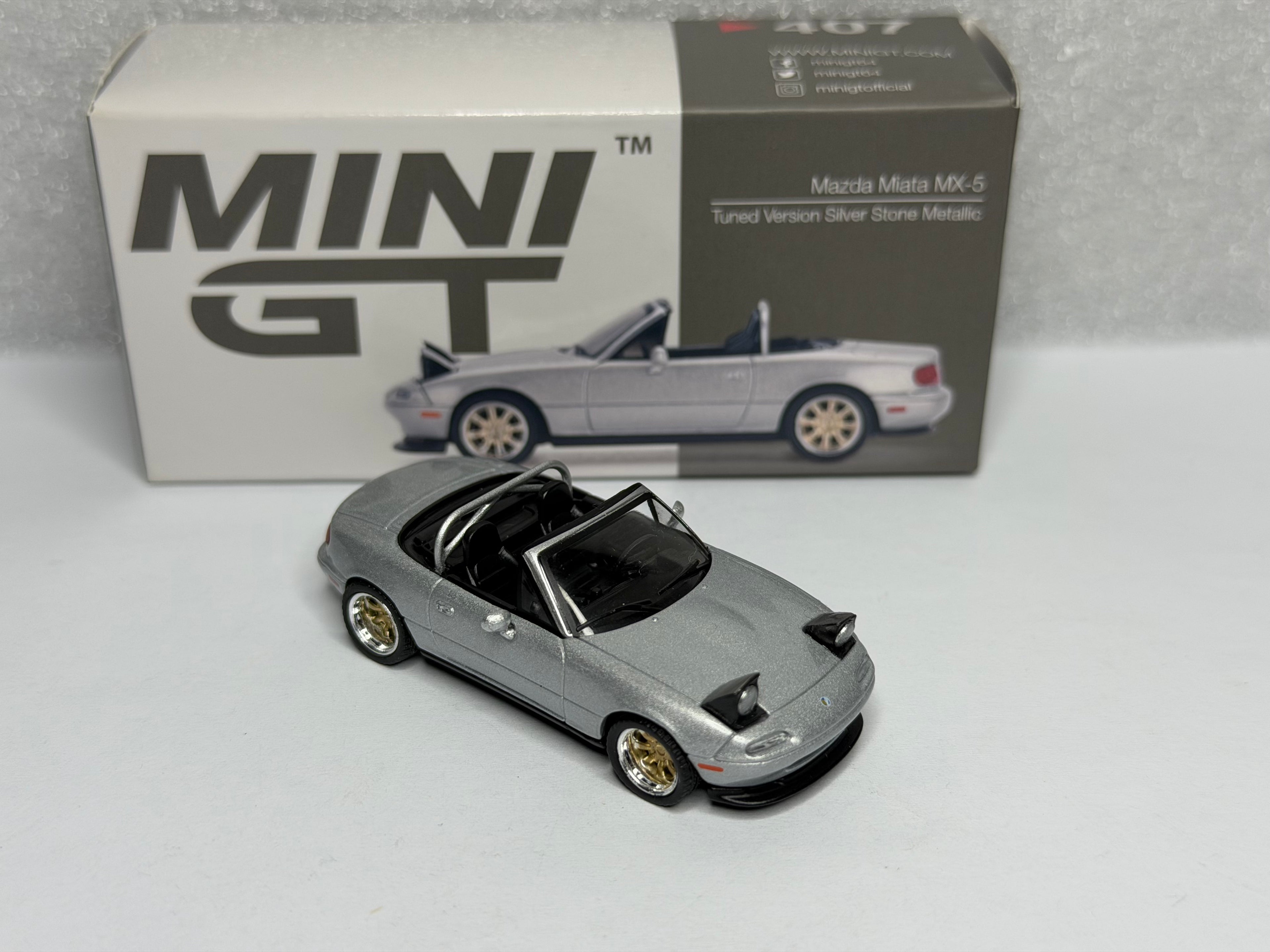 Mini GT 1:64 Mazda Miata MX-5 Tuned Version Silver Stone Metallic #407