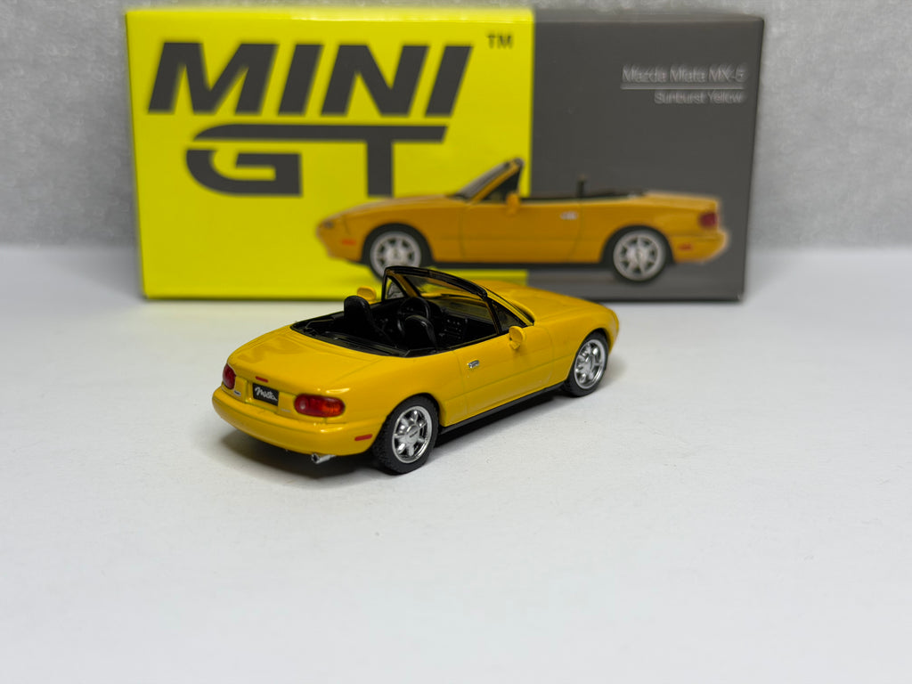 Mini GT 1:64 Mazda Miata MX-5 Sunburst Yellow #392