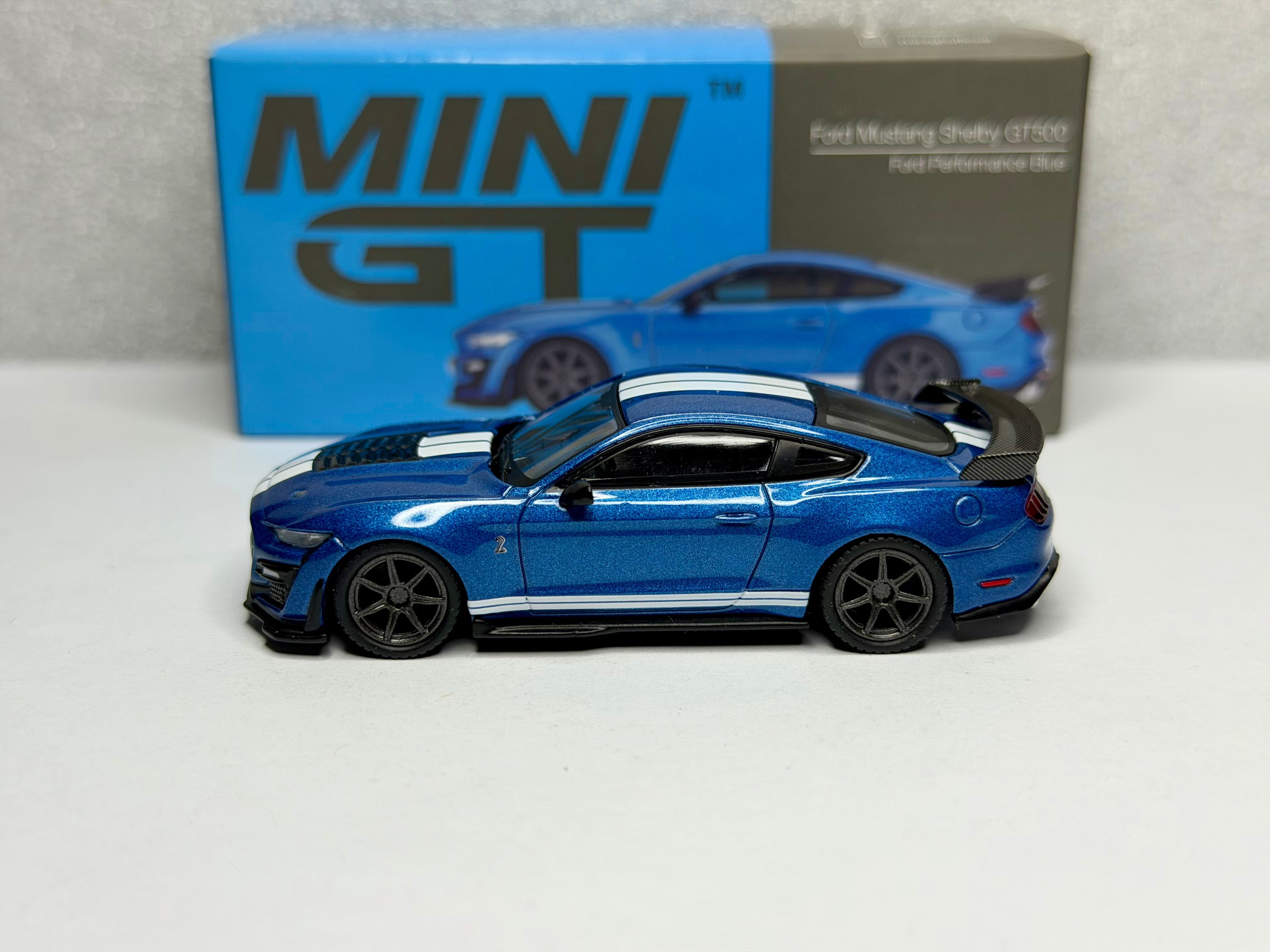 Mini GT 1:64 Ford Mustang Shelby GT500 Ford Performance Blue #268 Opened
