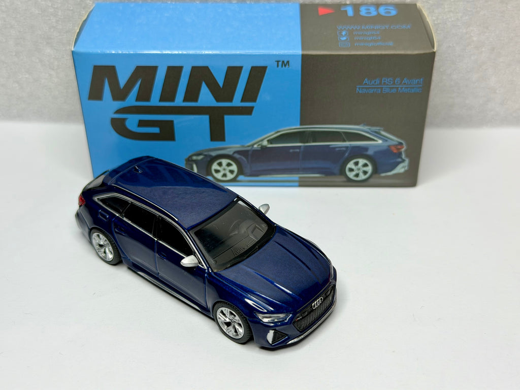 Mini GT 1:64 Audi RS6 Navarra Blue Metalic #186 Opened