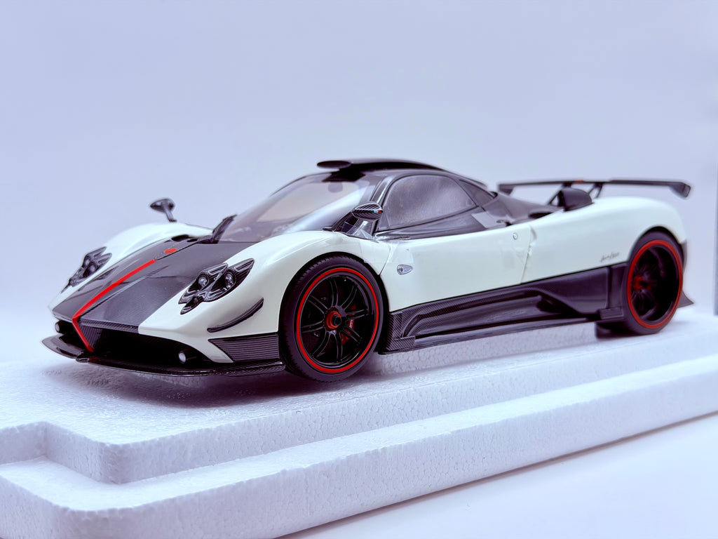 Almost Real 1:18 Pagani Zonda Cinque Coupe(Red Emblem)
