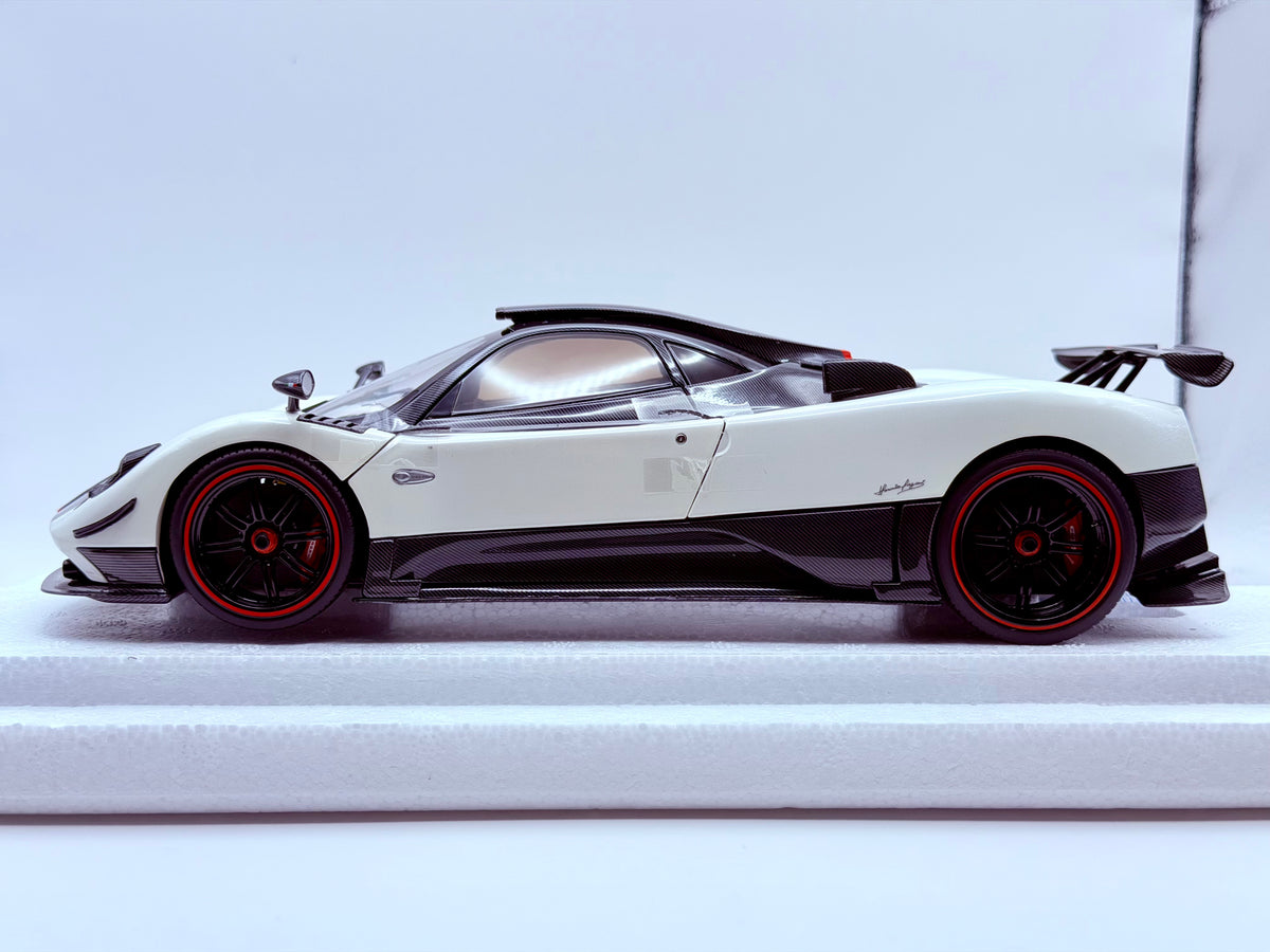 Almost Real 1:18 Pagani Zonda Cinque Coupe(Red Emblem)