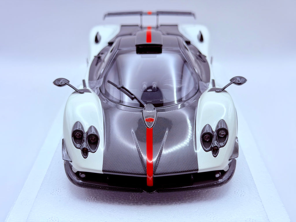 Almost Real 1:18 Pagani Zonda Cinque Coupe(Red Emblem)