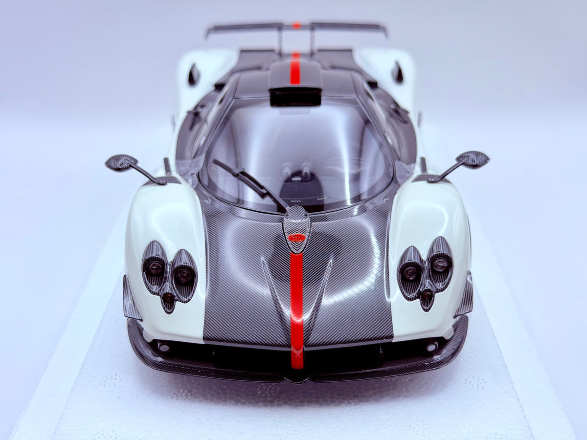 Almost Real 1:18 Pagani Zonda Cinque Coupe(Red Emblem)