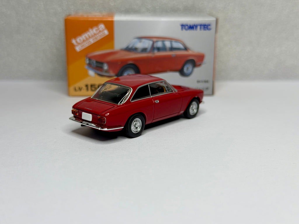 Tomica Limited Vintage 1:64 Alfa Romeo GT1600 Junior Red LV-156c