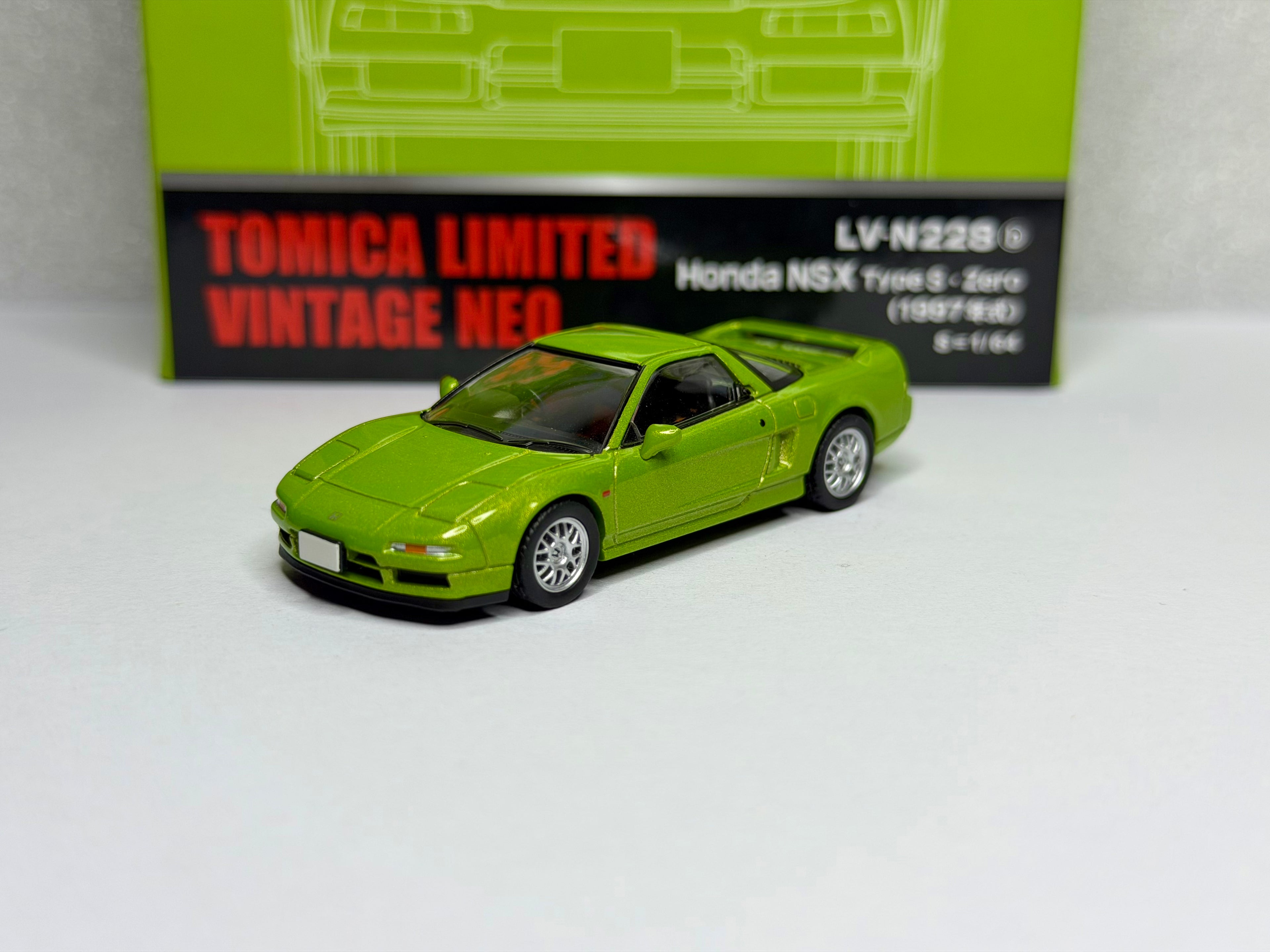 Tomica Limited Vintage 1:64 Honda NSX Type-S Zero Lime Green LV-N228b